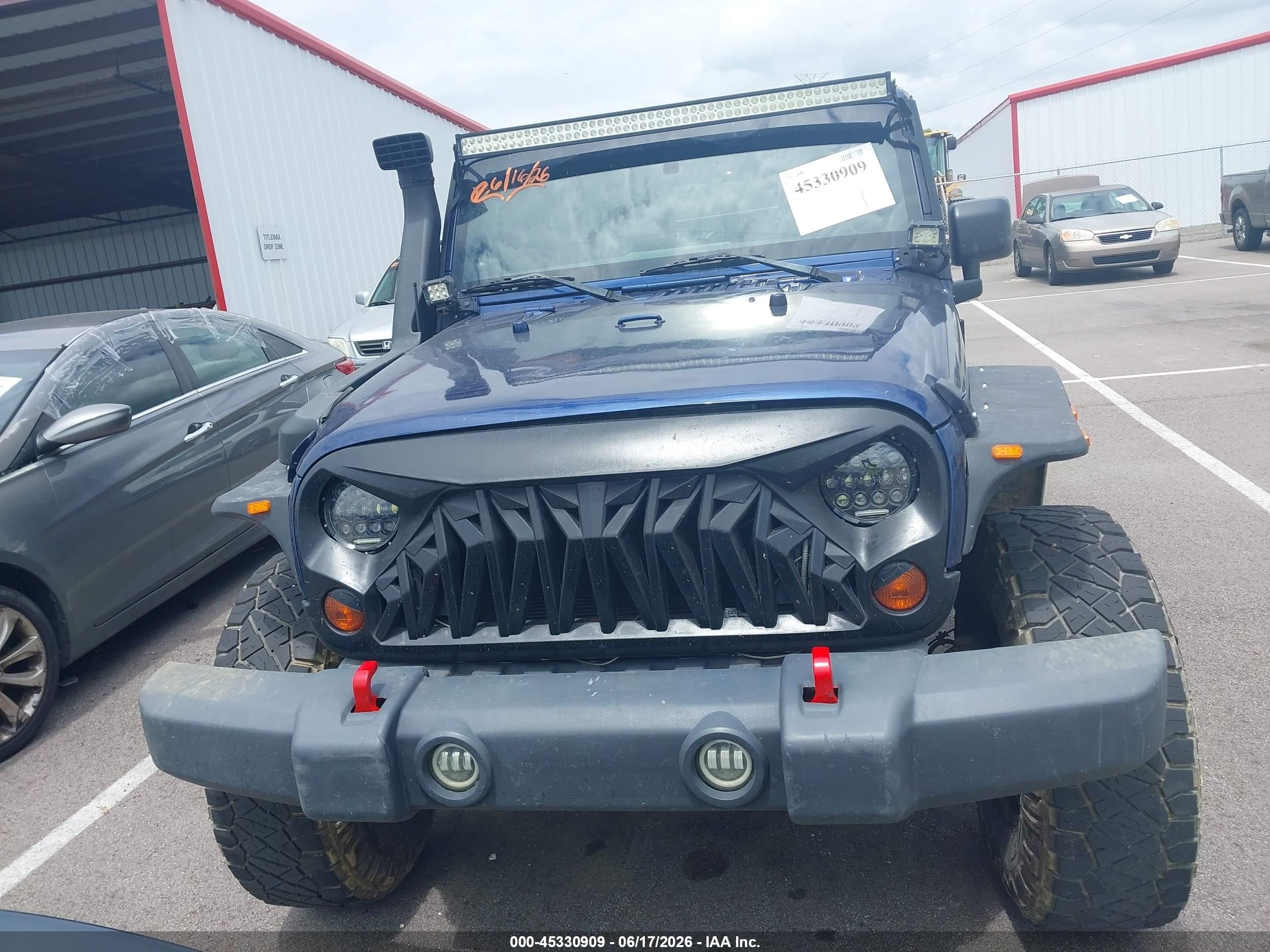 2013 Jeep Wrangler Unlimited Sahara Blue vin: 1C4HJWEG7DL559591