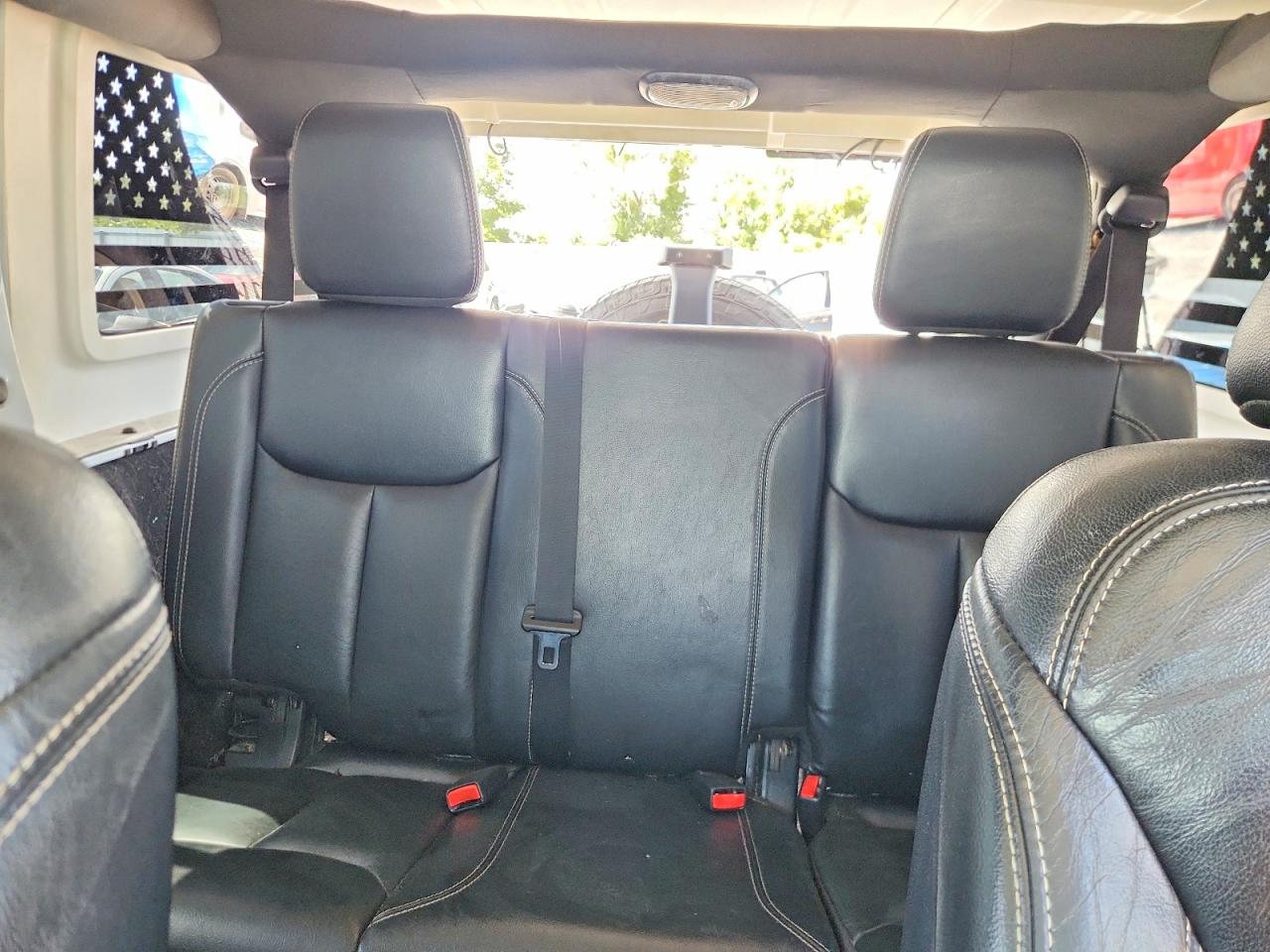 2014 Jeep Wrangler Unlimited Sahara White vin: 1C4HJWEG7EL159094