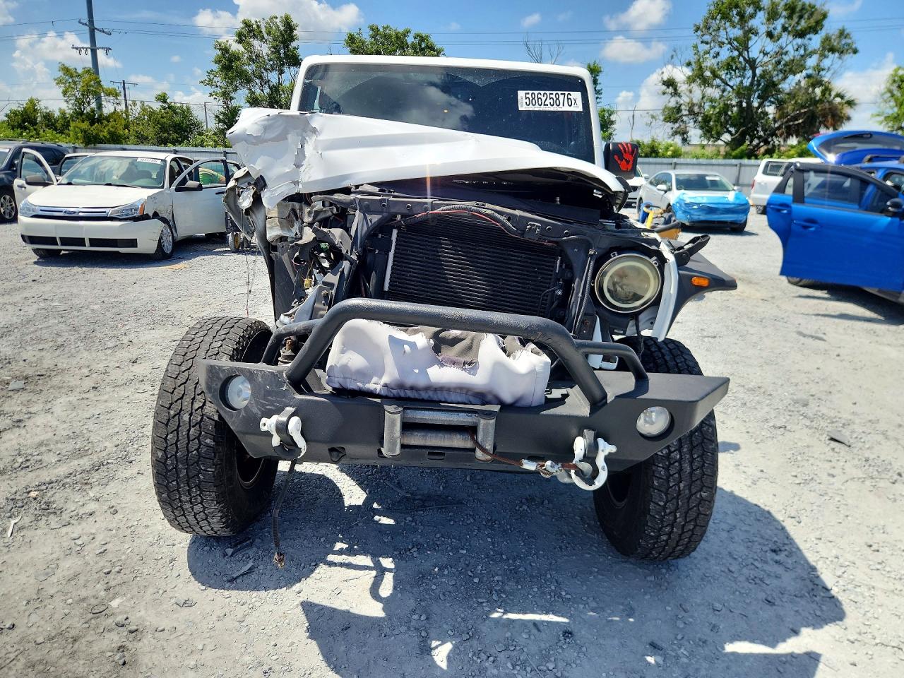 2014 Jeep Wrangler Unlimited Sahara White vin: 1C4HJWEG7EL159094