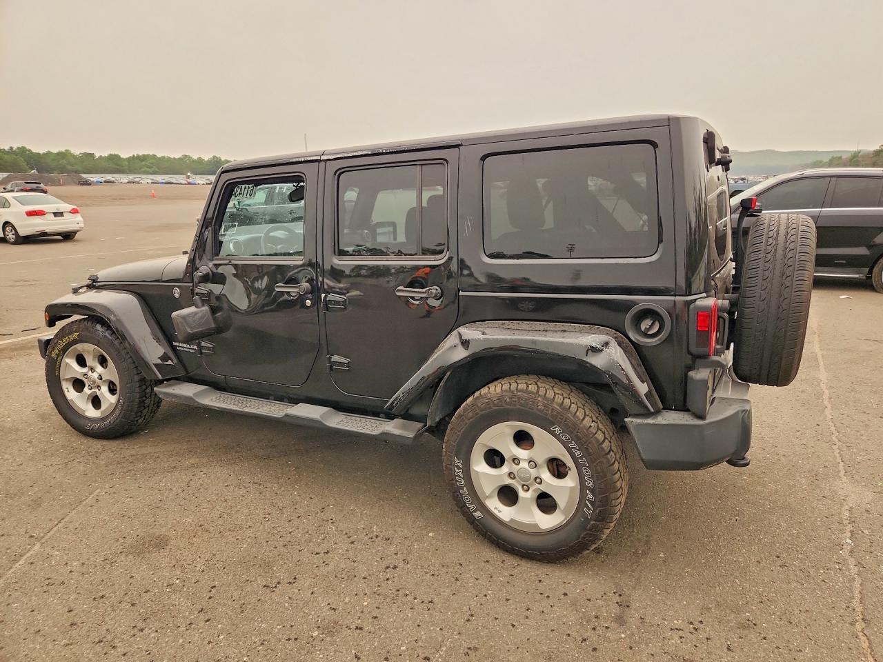 2015 Jeep Wrangler Unlimited Sahara Black vin: 1C4HJWEG7FL768381