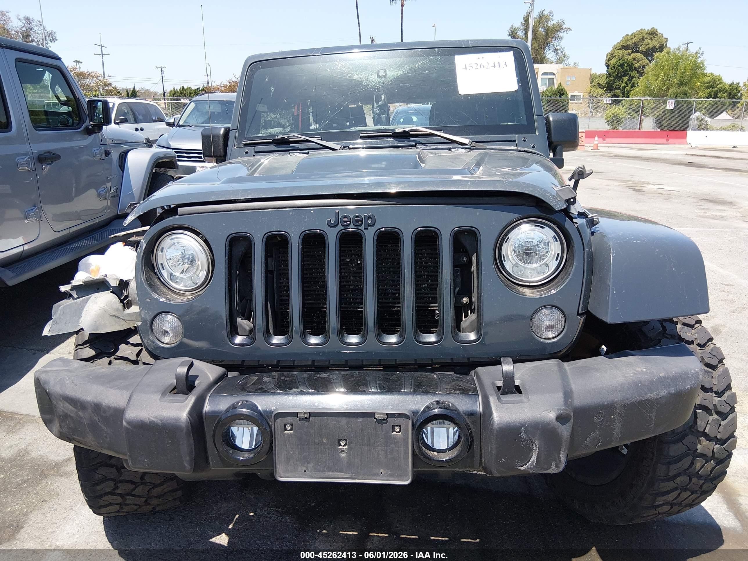 2017 Jeep Wrangler Unlimited Smoky Mountain 4x4 Gray vin: 1C4HJWEG7HL674987