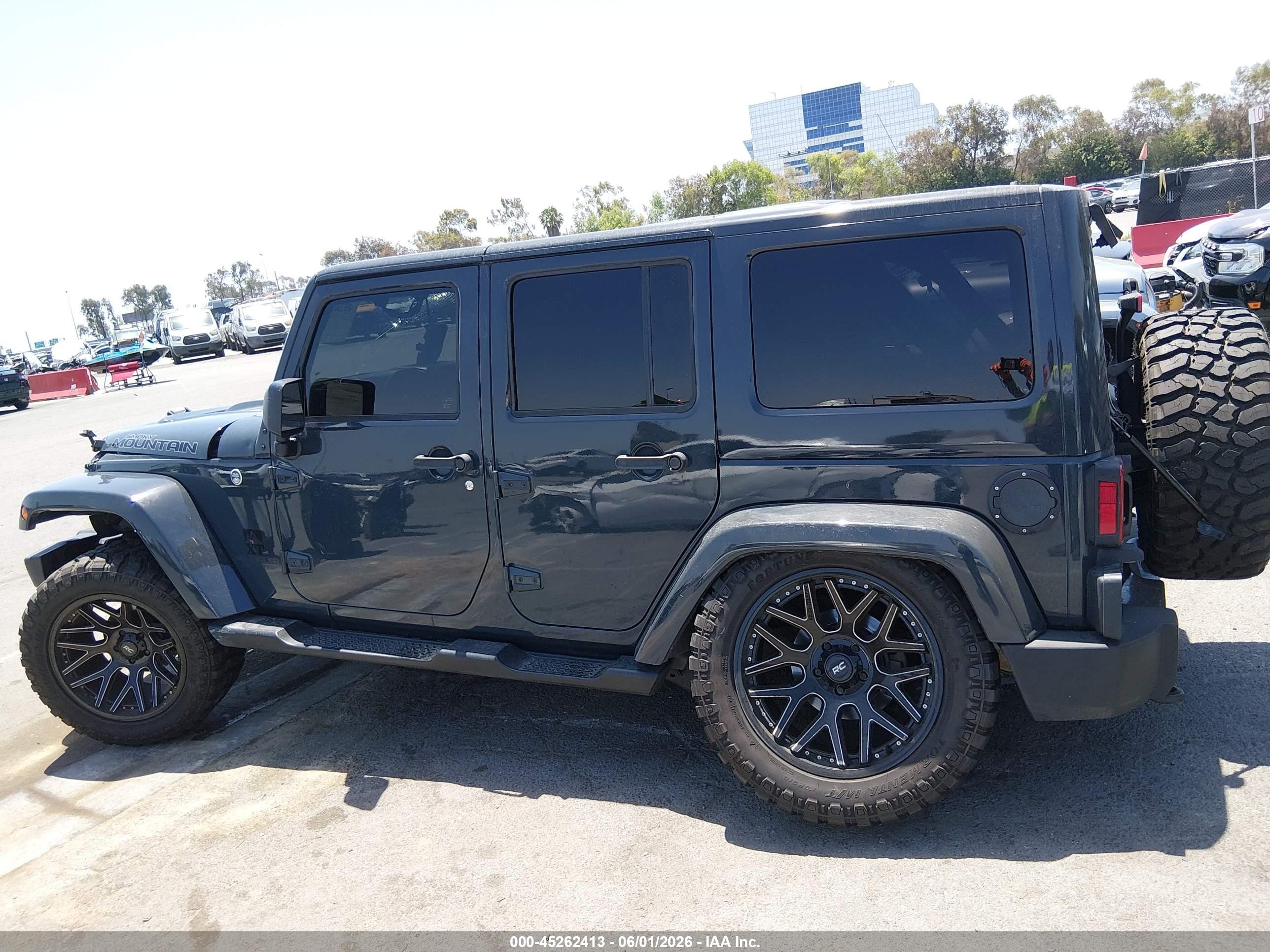 2017 Jeep Wrangler Unlimited Smoky Mountain 4x4 Gray vin: 1C4HJWEG7HL674987