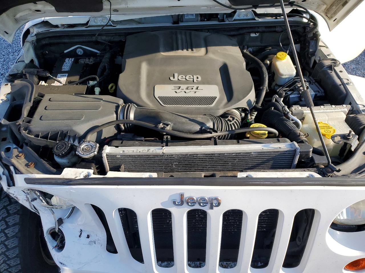 2012 Jeep Wrangler Unlimited Sahara Белый vin: 1C4HJWEG8CL139112