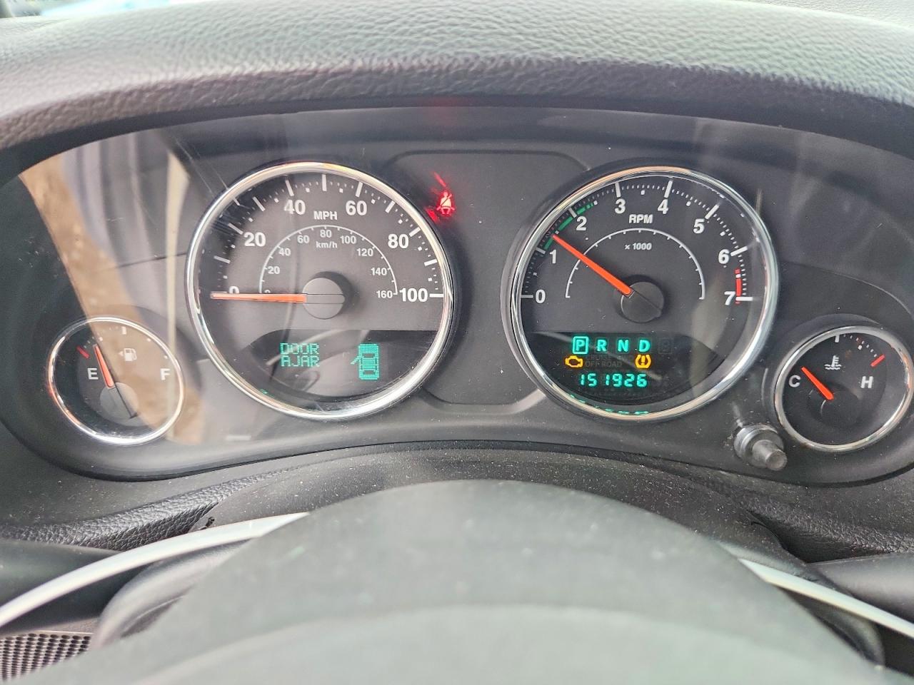 2012 Jeep Wrangler Unlimited Sahara Silver vin: 1C4HJWEG8CL232678