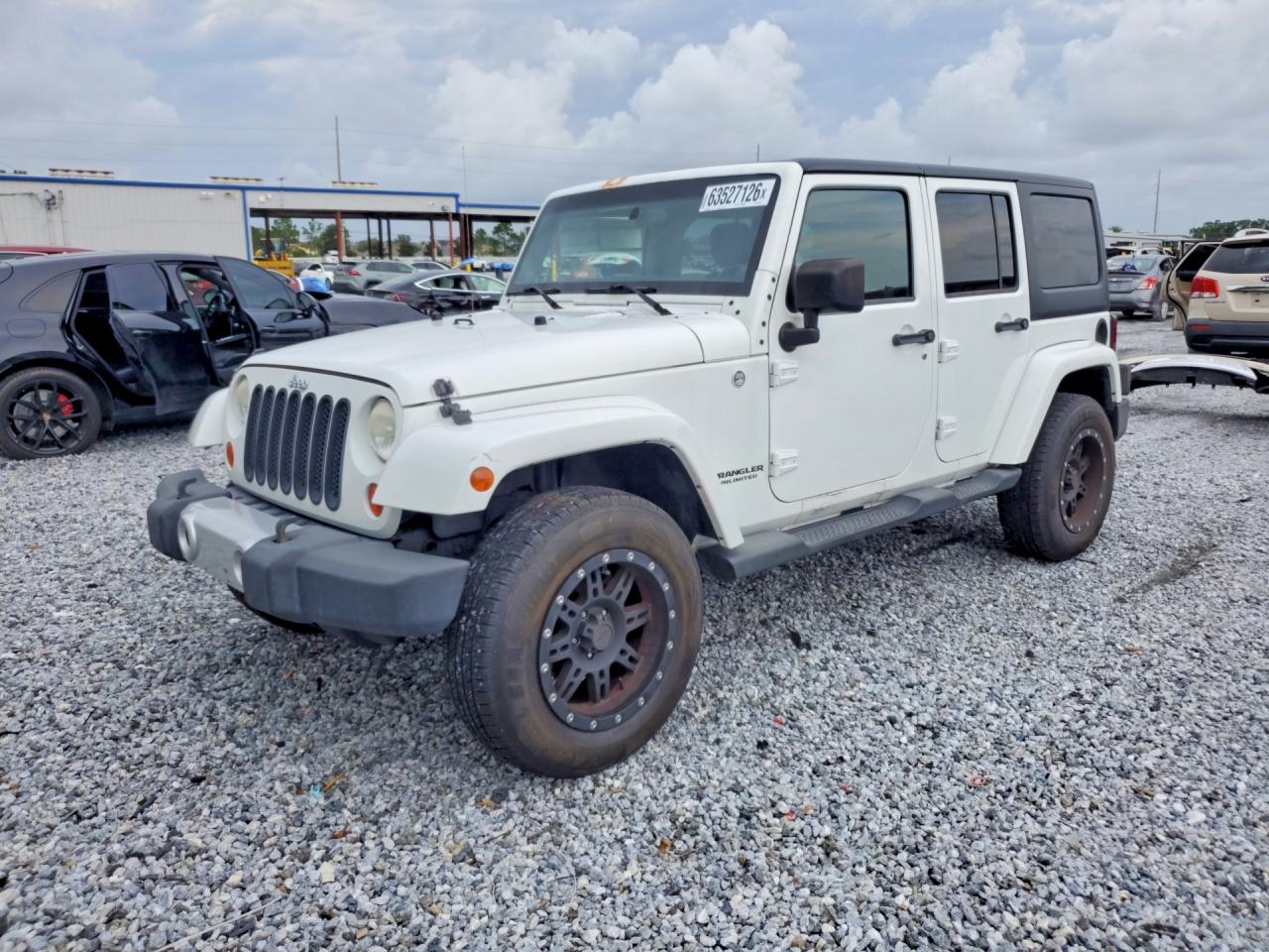 2013 Jeep Wrangler Unlimited Sahara White vin: 1C4HJWEG8DL520699