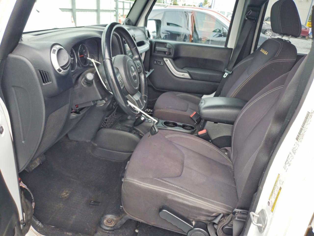 2013 Jeep Wrangler Unlimited Sahara White vin: 1C4HJWEG8DL520699