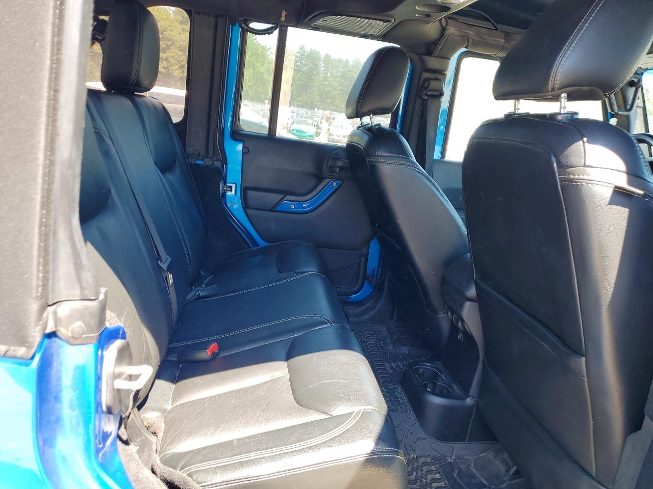 2015 Jeep Wrangler Unlimited Sahara Blue vin: 1C4HJWEG8FL596040