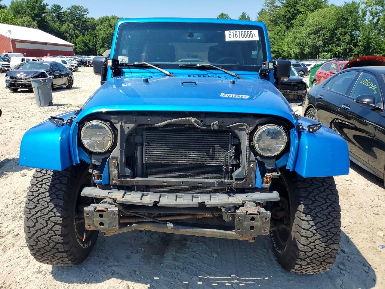 2015 Jeep Wrangler Unlimited Sahara Blue vin: 1C4HJWEG8FL596040