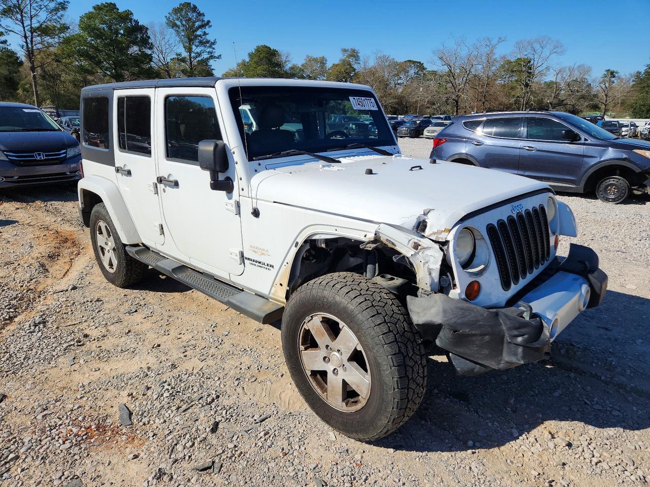 2012 Jeep Wrangler Unlimited Sahara White vin: 1C4HJWEG9CL279685