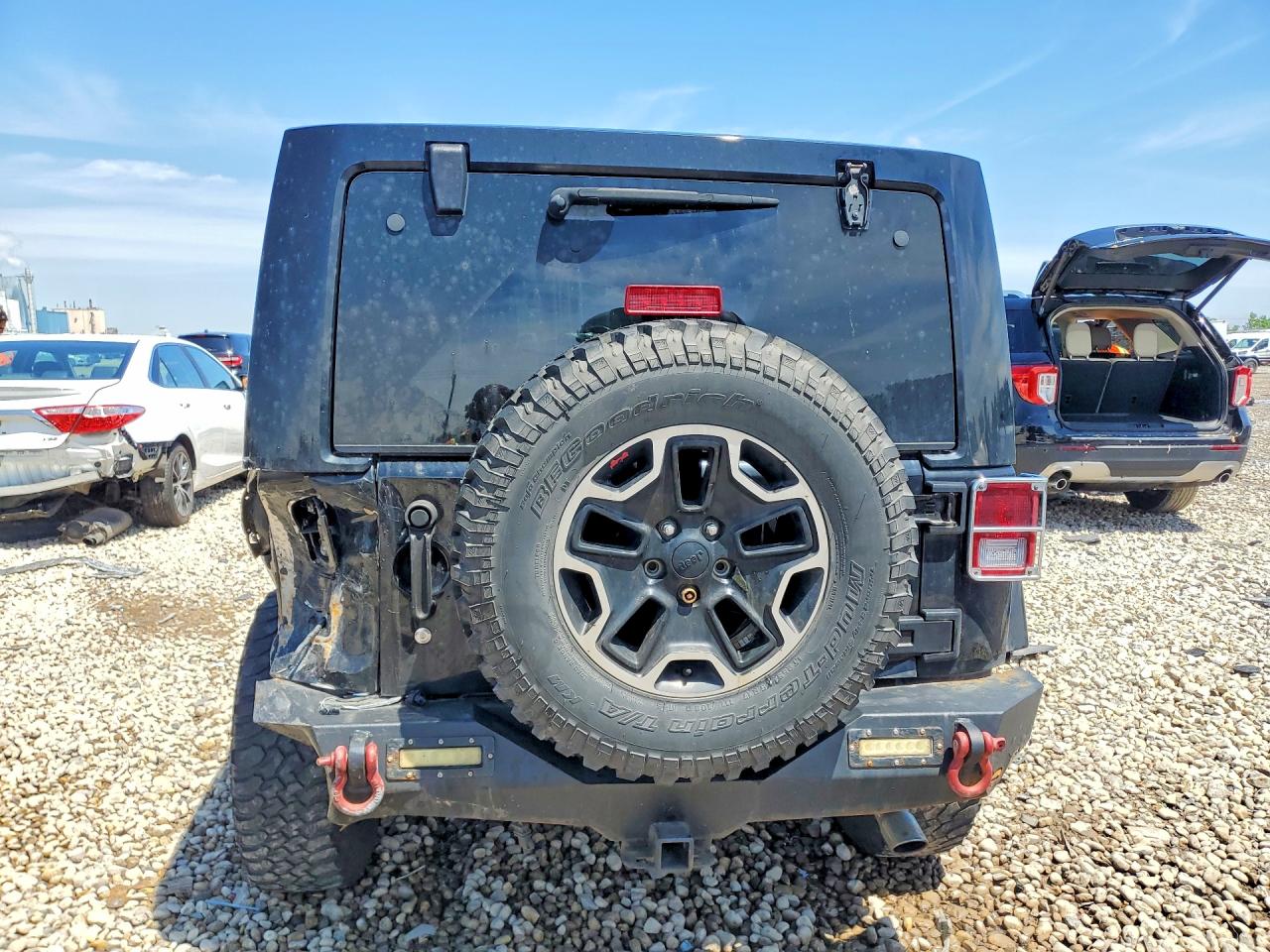 2015 Jeep Wrangler Unlimited Sahara Black vin: 1C4HJWEG9FL624427