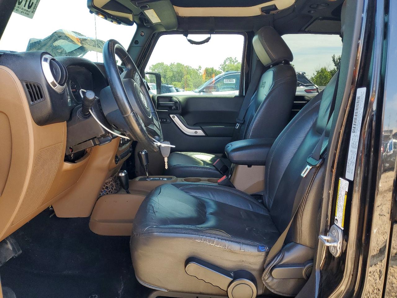 2015 Jeep Wrangler Unlimited Sahara Black vin: 1C4HJWEG9FL624427