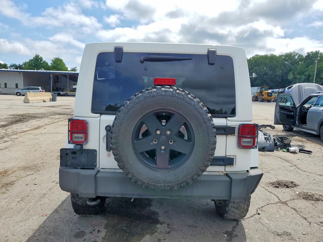 2012 Jeep Wrangler Unlimited Sahara Белый vin: 1C4HJWEGXCL146501