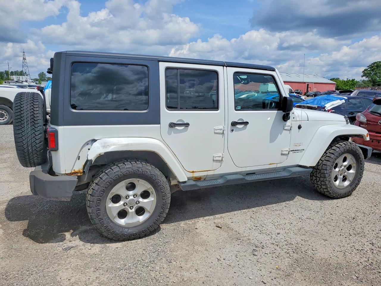 2013 Jeep Wrangler Unlimited Sahara White vin: 1C4HJWEGXDL510479