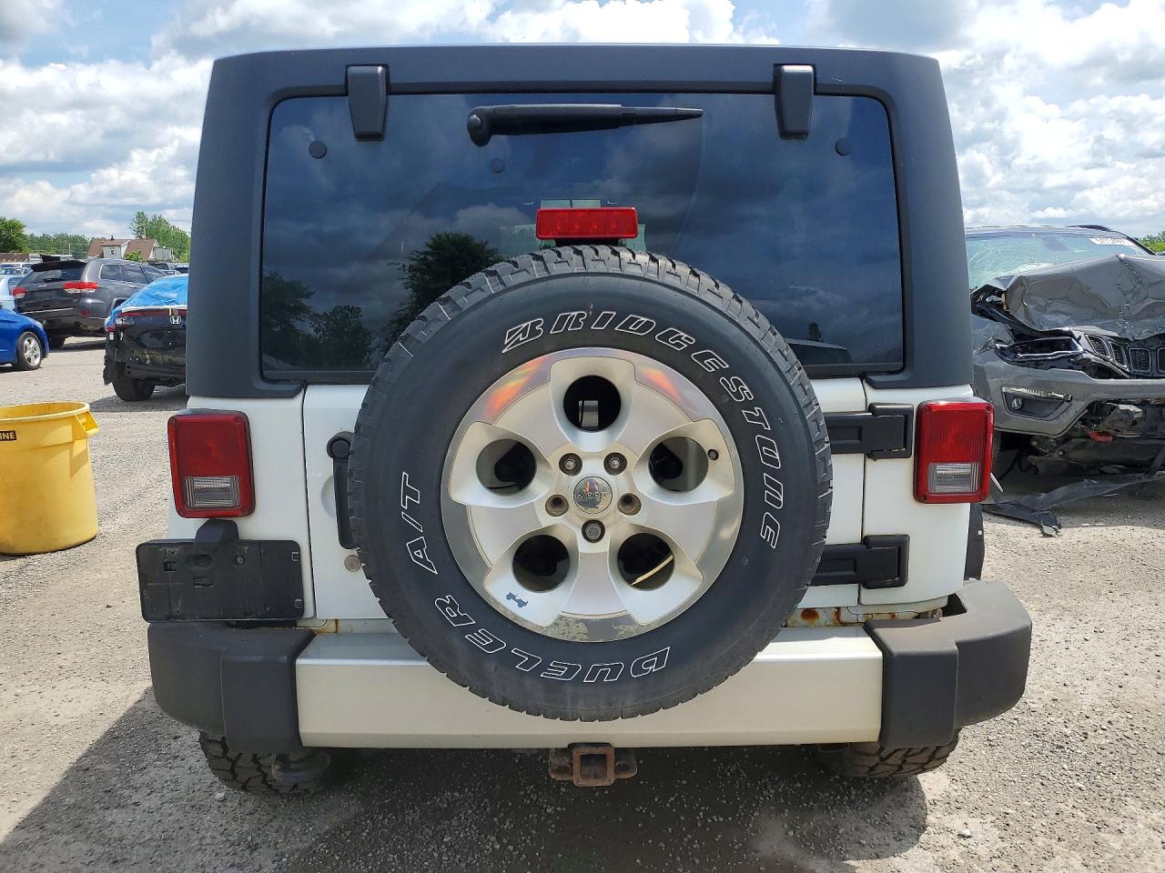 2013 Jeep Wrangler Unlimited Sahara White vin: 1C4HJWEGXDL510479