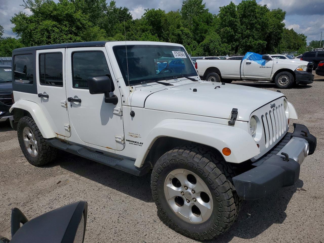 2013 Jeep Wrangler Unlimited Sahara White vin: 1C4HJWEGXDL510479