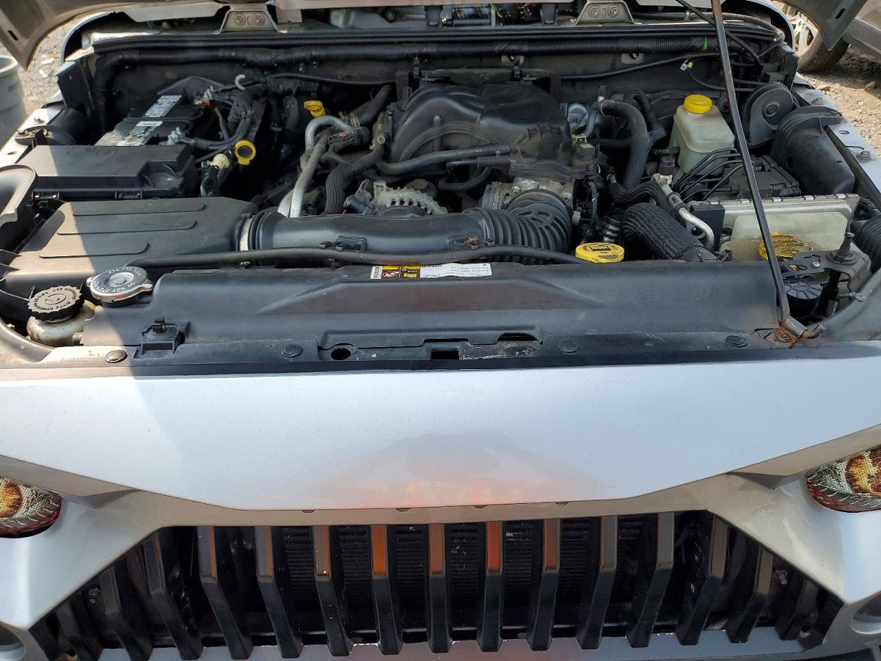 2013 Jeep Wrangler Unlimited Sahara Gray vin: 1C4HJWEGXDL600196