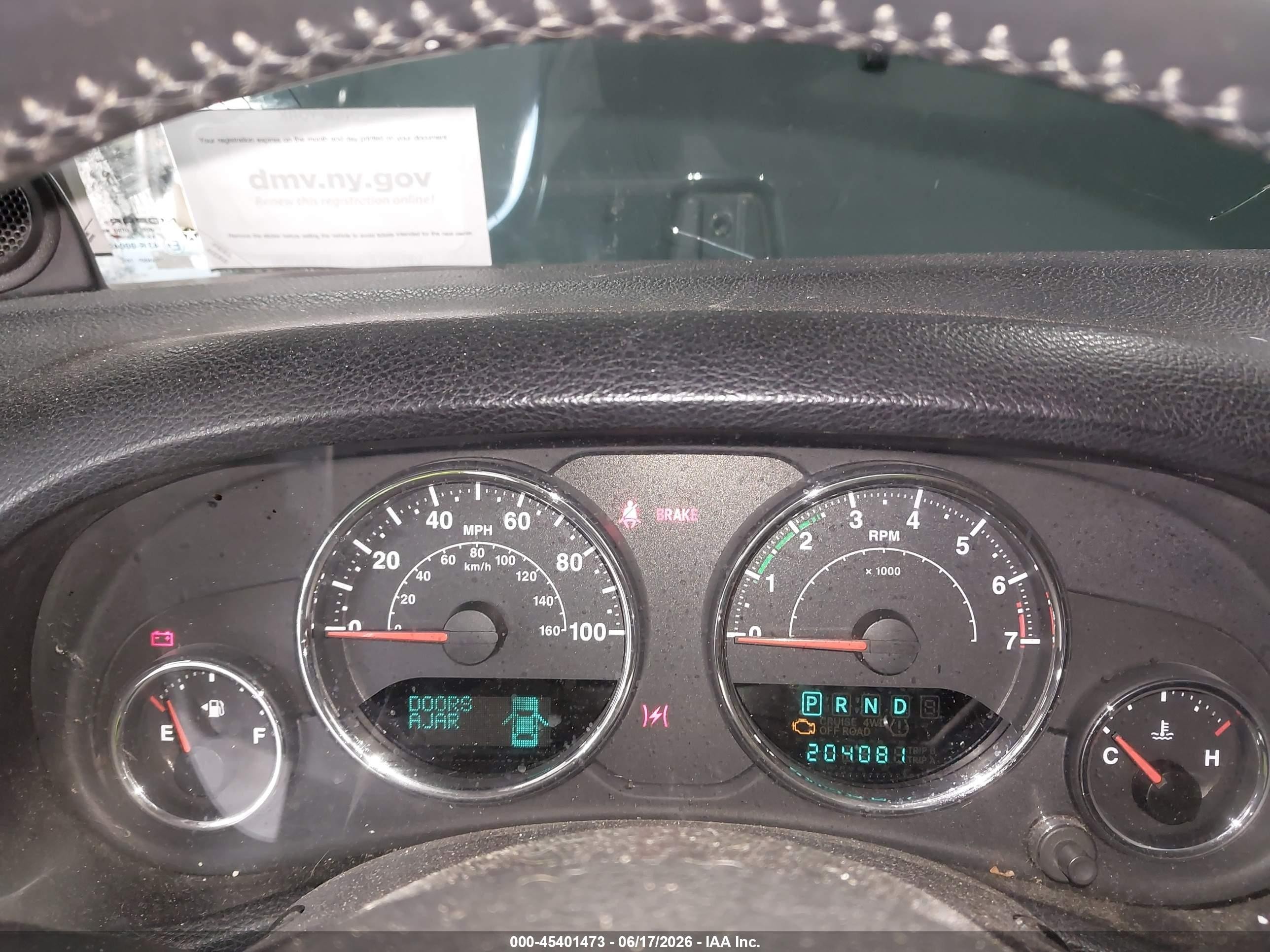 2014 Jeep Wrangler Unlimited Sahara Gray vin: 1C4HJWEGXEL110861