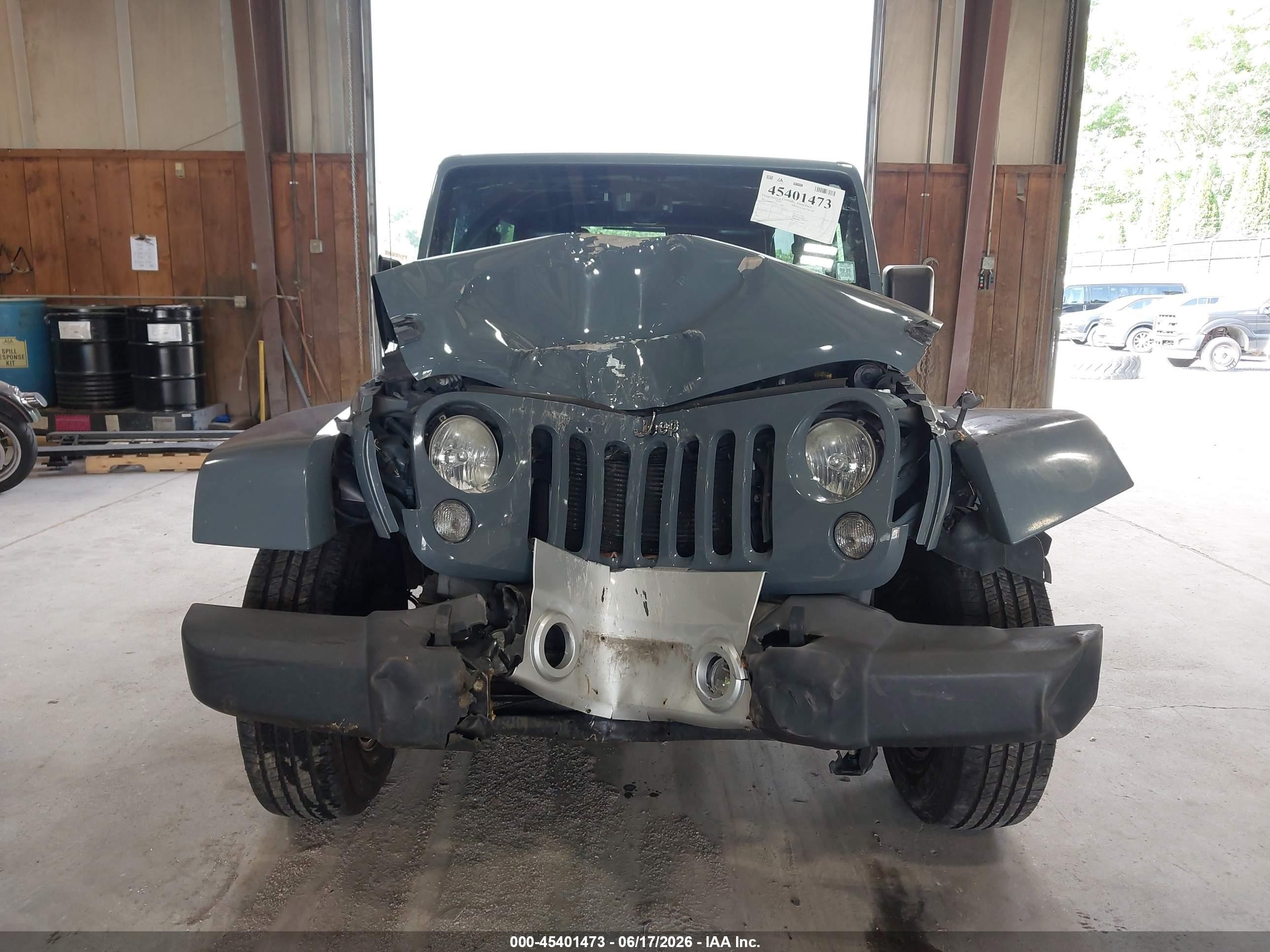 2014 Jeep Wrangler Unlimited Sahara Gray vin: 1C4HJWEGXEL110861