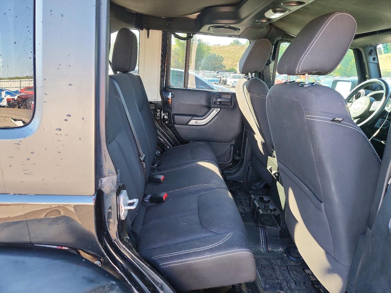 2014 Jeep Wrangler Unlimited Rubicon Black vin: 1C4HJWFG1EL118748