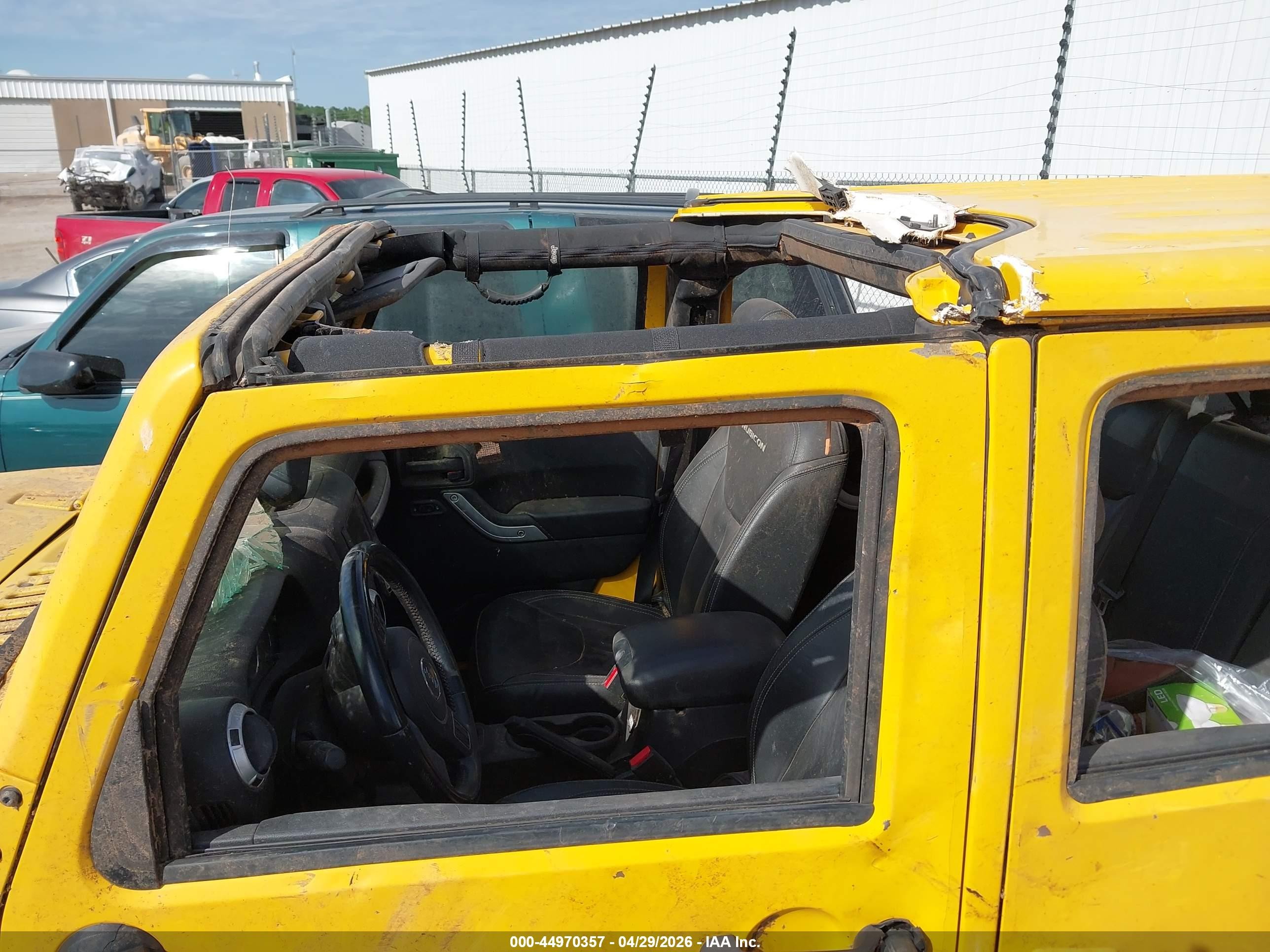 2015 Jeep Wrangler Unlimited Rubicon Yellow vin: 1C4HJWFG1FL667058