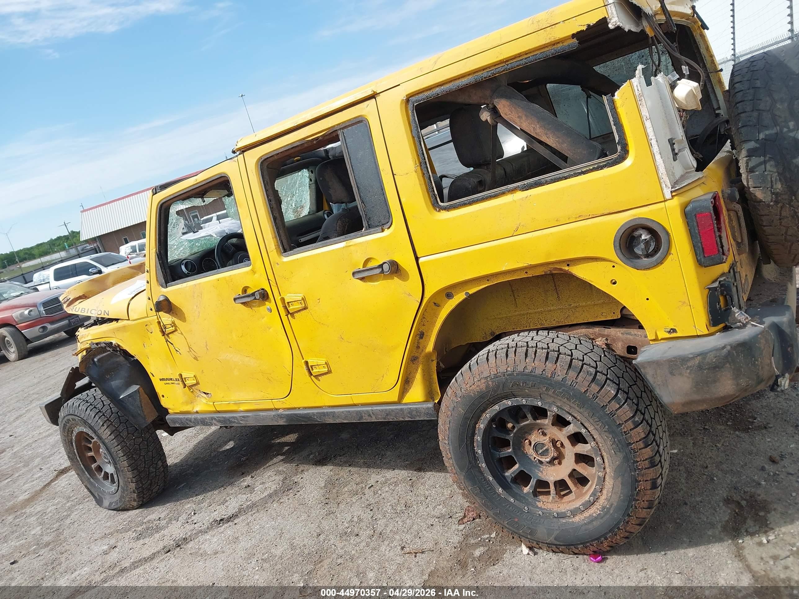 2015 Jeep Wrangler Unlimited Rubicon Yellow vin: 1C4HJWFG1FL667058