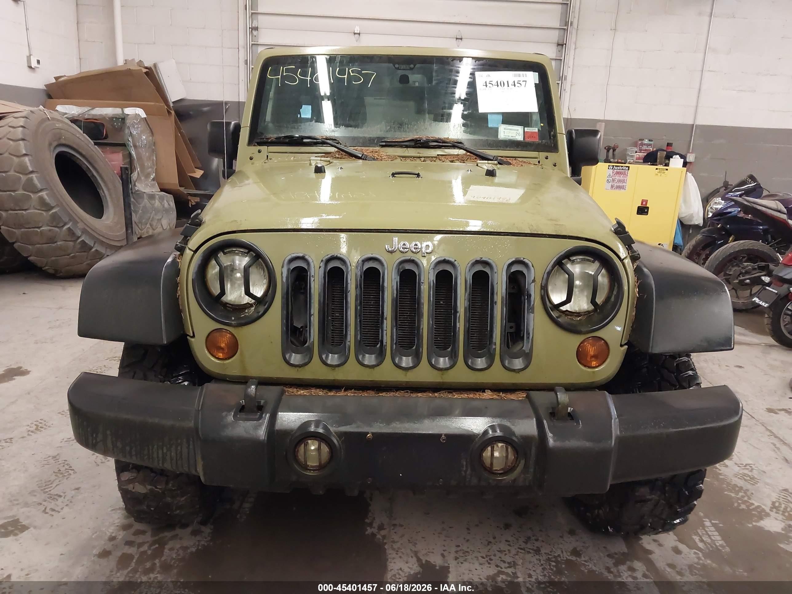 2013 Jeep Wrangler Unlimited Rubicon Зеленый vin: 1C4HJWFG2DL554362