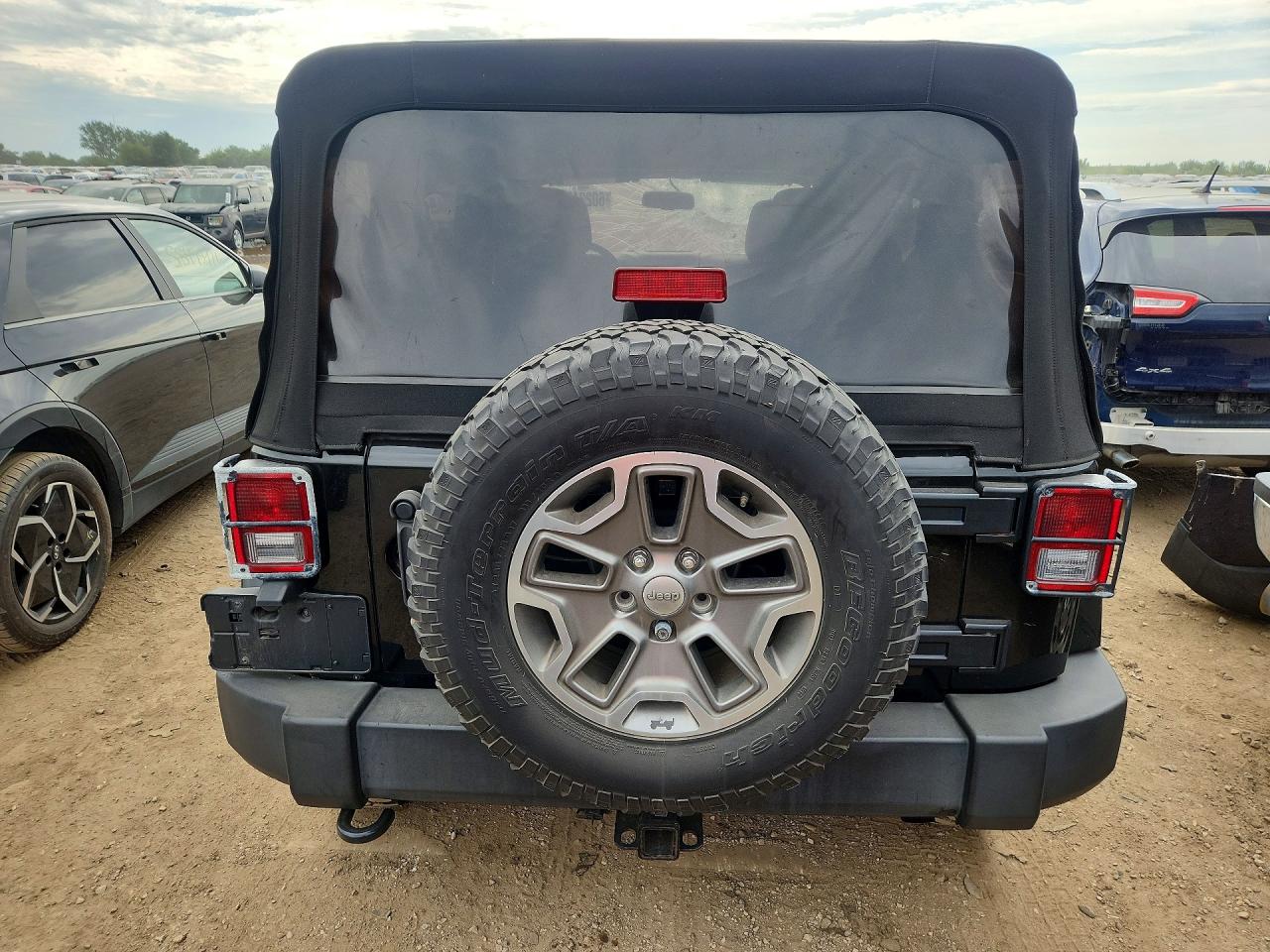 2014 Jeep Wrangler Unlimited Rubicon Black vin: 1C4HJWFG3EL314982