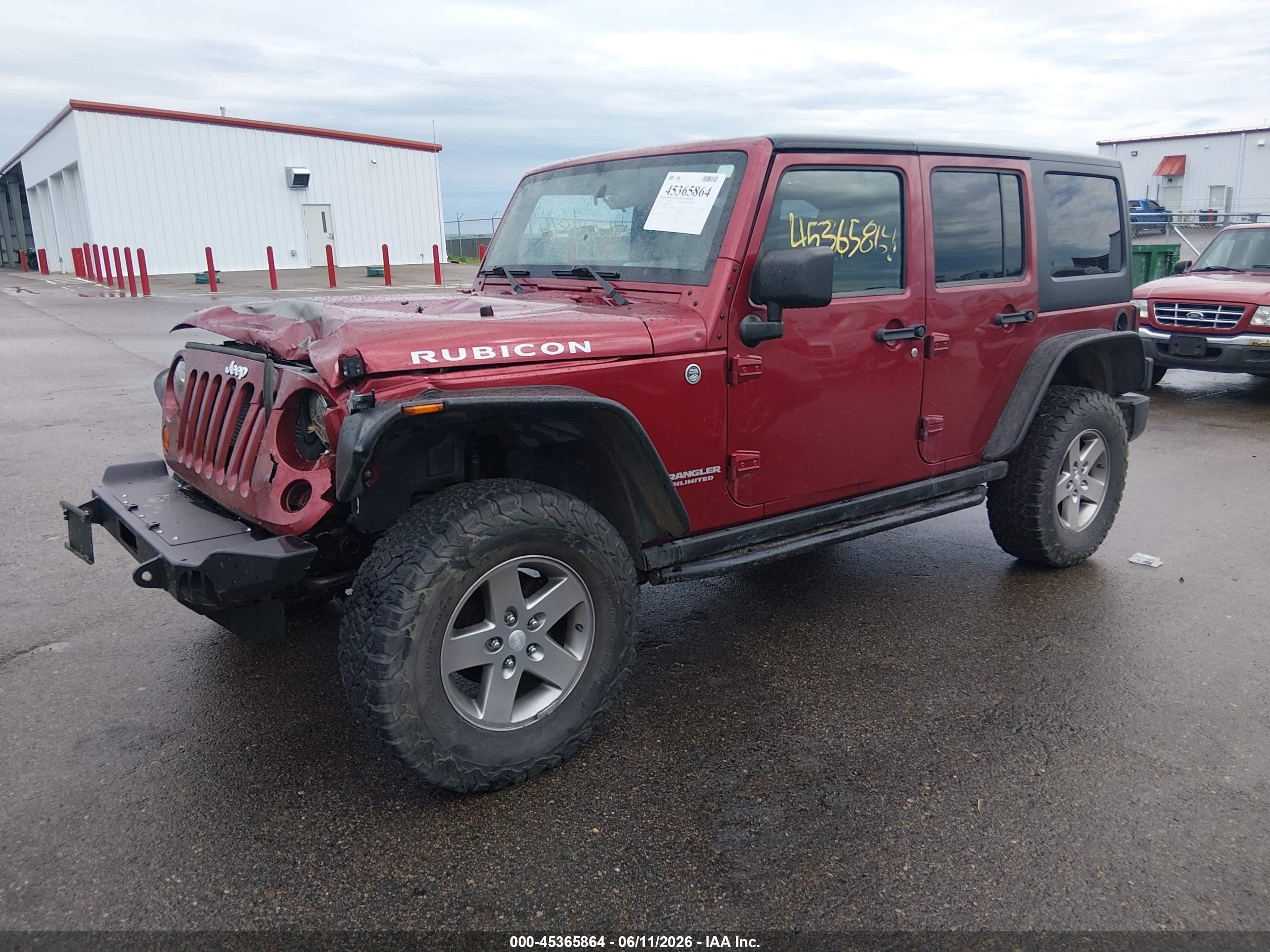 2012 Jeep Wrangler Unlimited Rubicon Burgundy vin: 1C4HJWFG4CL106851