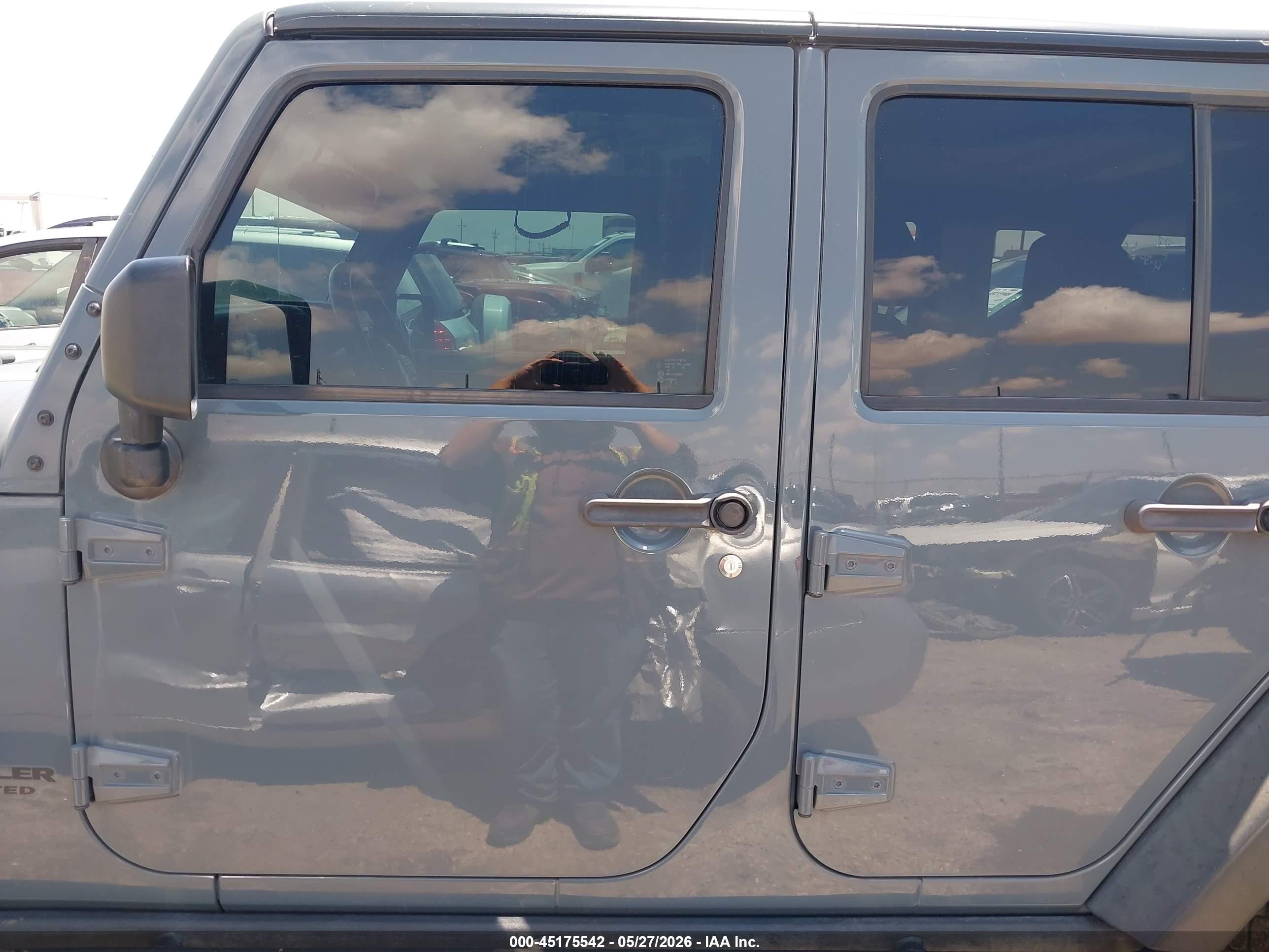 2014 Jeep Wrangler Unlimited Rubicon X Gray vin: 1C4HJWFG5EL314434