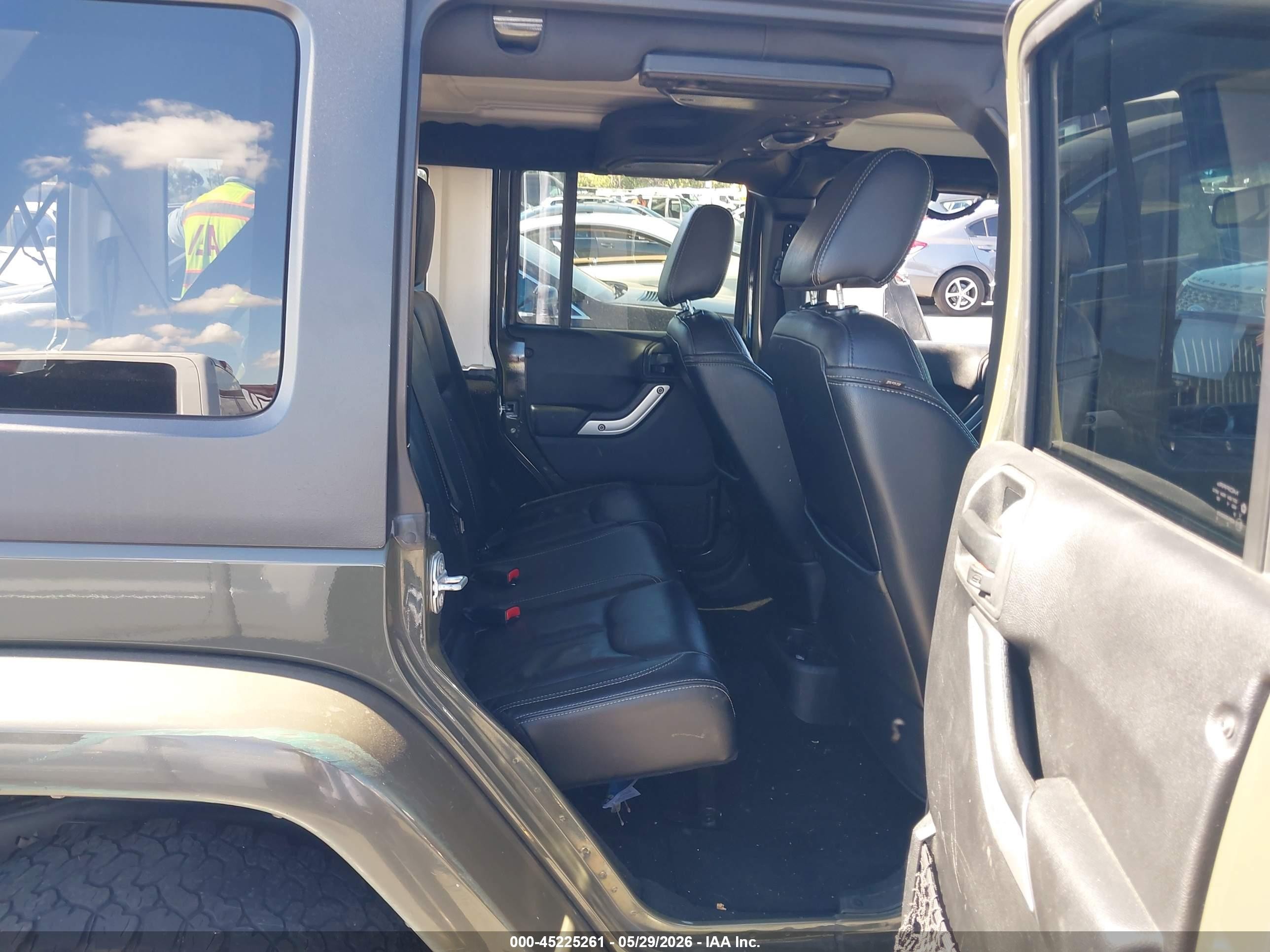 2015 Jeep Wrangler Unlimited Rubicon Green vin: 1C4HJWFG6FL570759