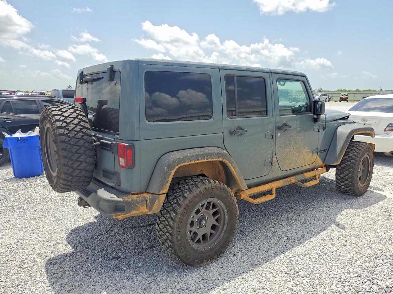 2014 Jeep Wrangler Unlimited Rubicon Gray vin: 1C4HJWFG7EL166335