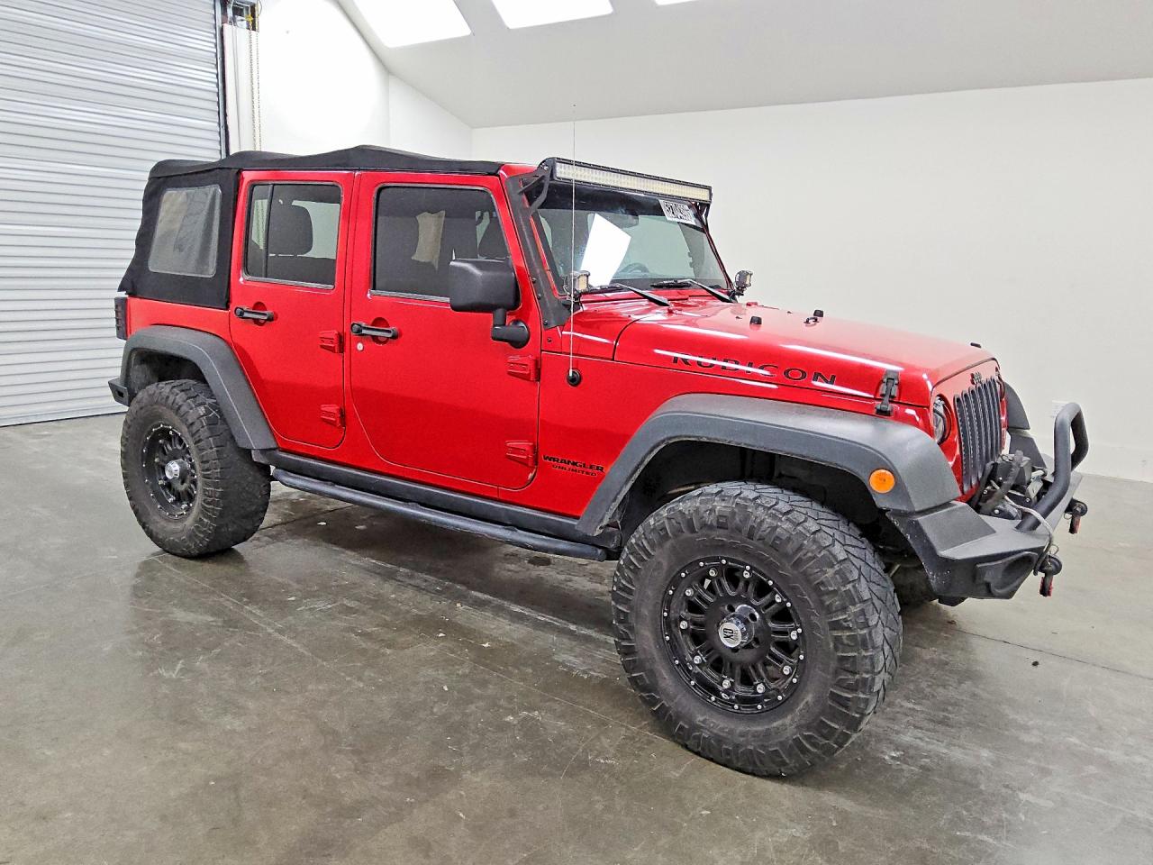 2014 Jeep Wrangler Unlimited Rubicon Red vin: 1C4HJWFG8EL118357