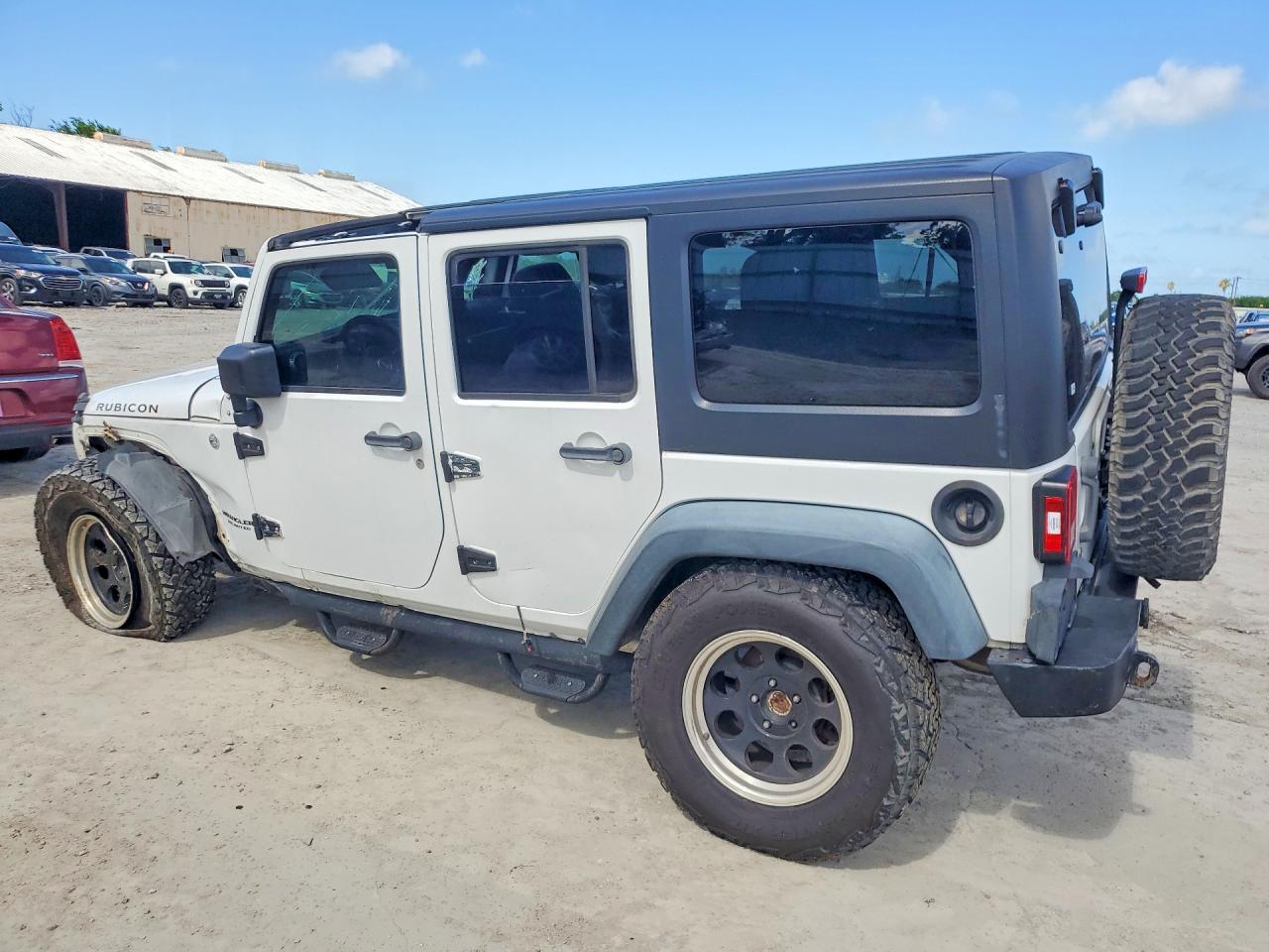 2013 Jeep Wrangler Unlimited Rubicon White vin: 1C4HJWFGXDL513266