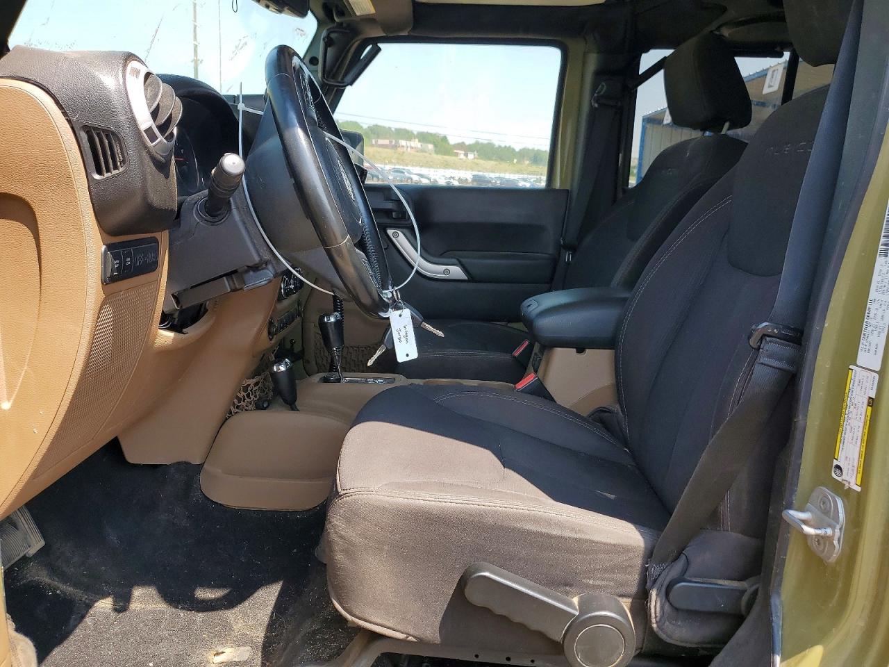 2013 Jeep Wrangler Unlimited Rubicon Green vin: 1C4HJWFGXDL539284