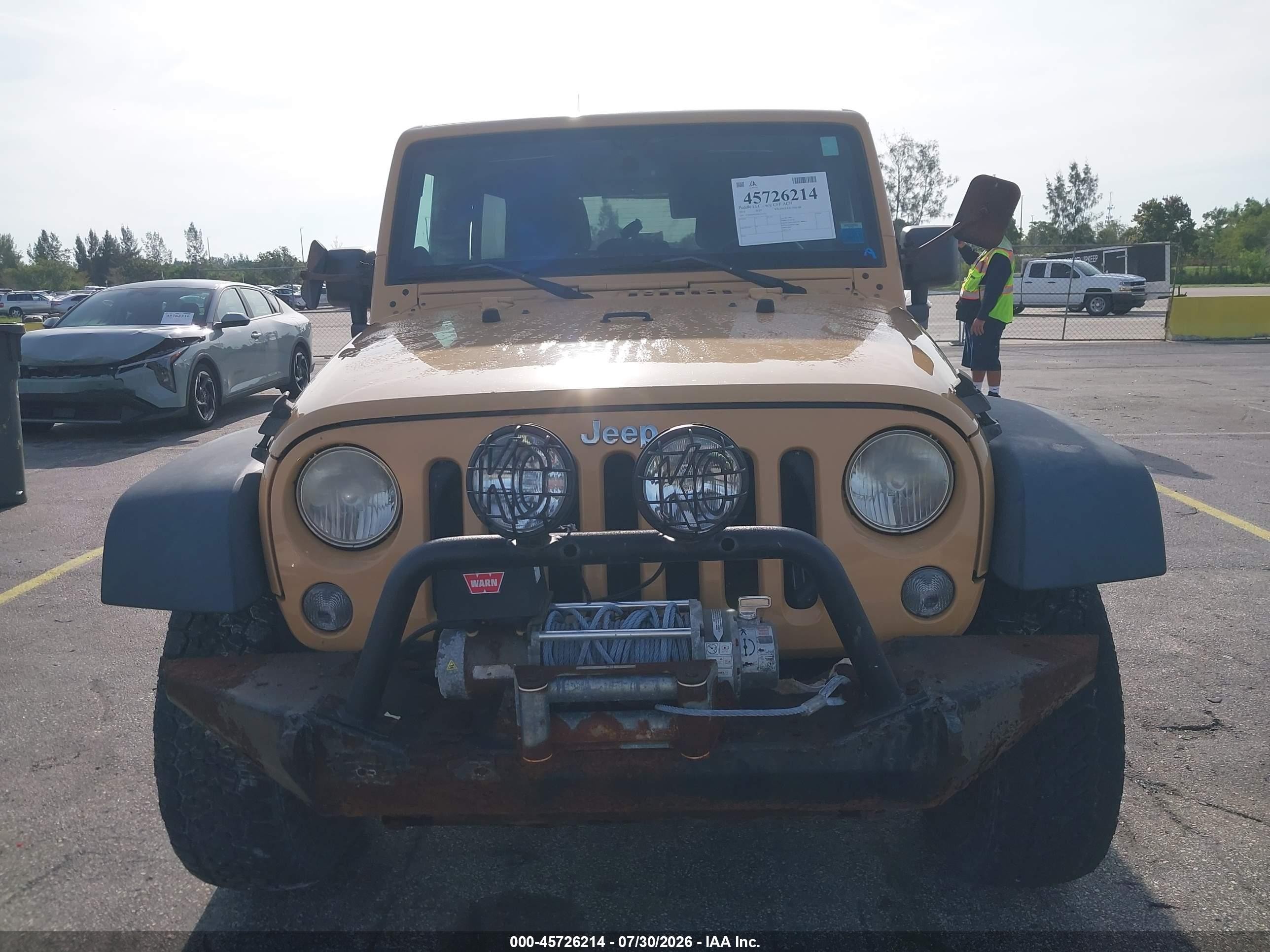2014 Jeep Wrangler Unlimited Rubicon Cream vin: 1C4HJWFGXEL112155