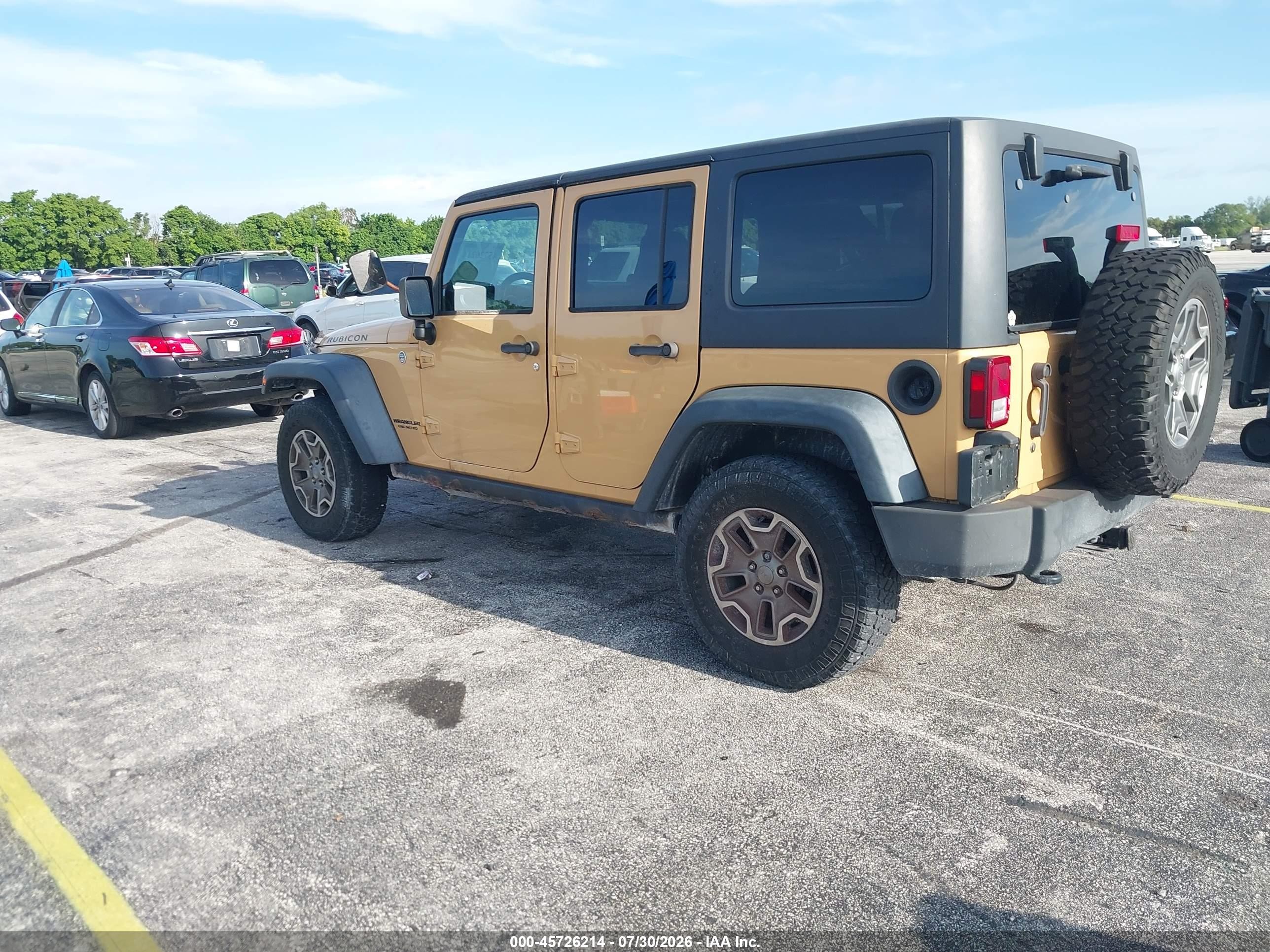 2014 Jeep Wrangler Unlimited Rubicon Cream vin: 1C4HJWFGXEL112155