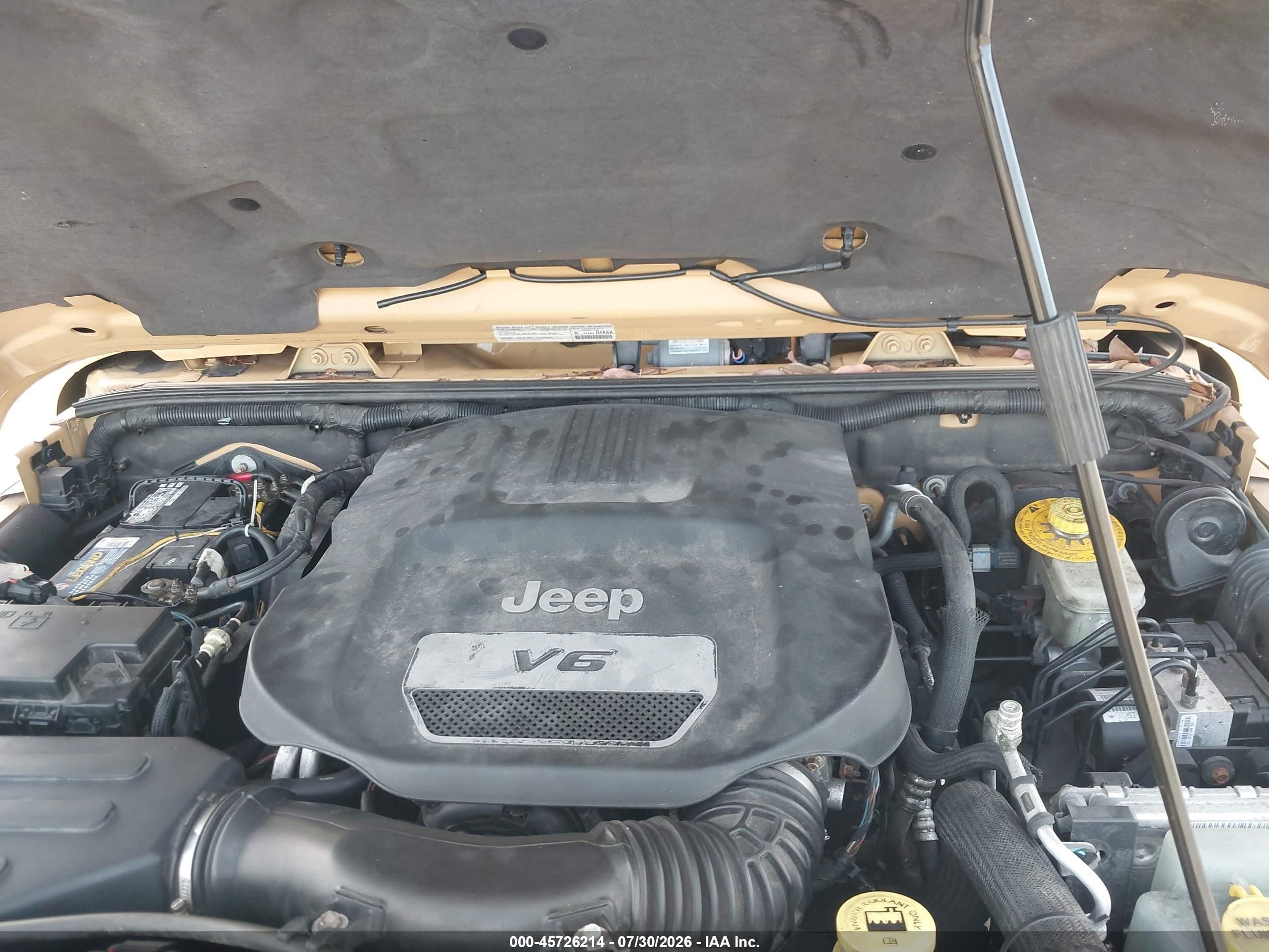 2014 Jeep Wrangler Unlimited Rubicon Cream vin: 1C4HJWFGXEL112155