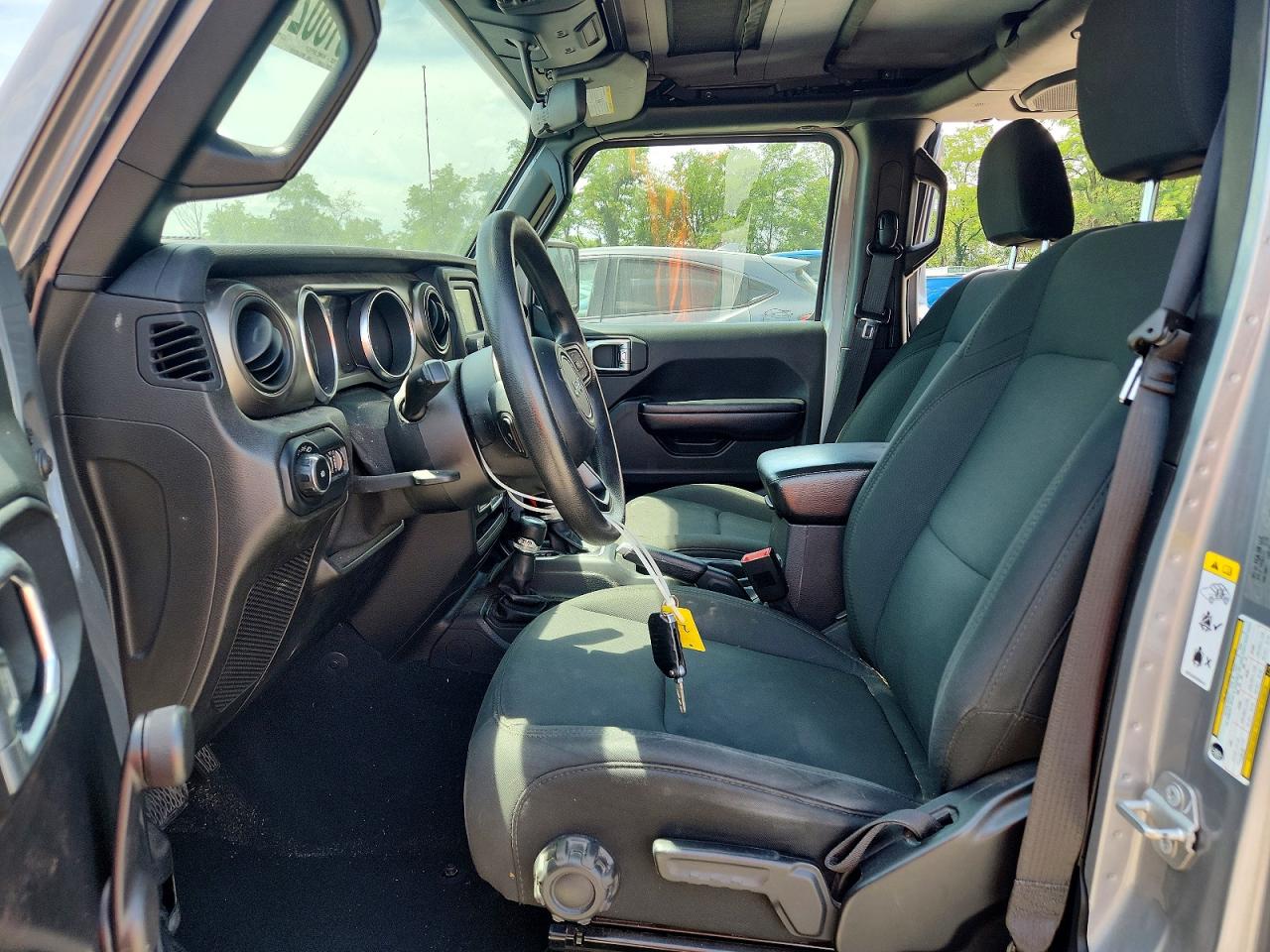 2018 Jeep Wrangler Unlimited Sport Gray vin: 1C4HJXDG1JW274869