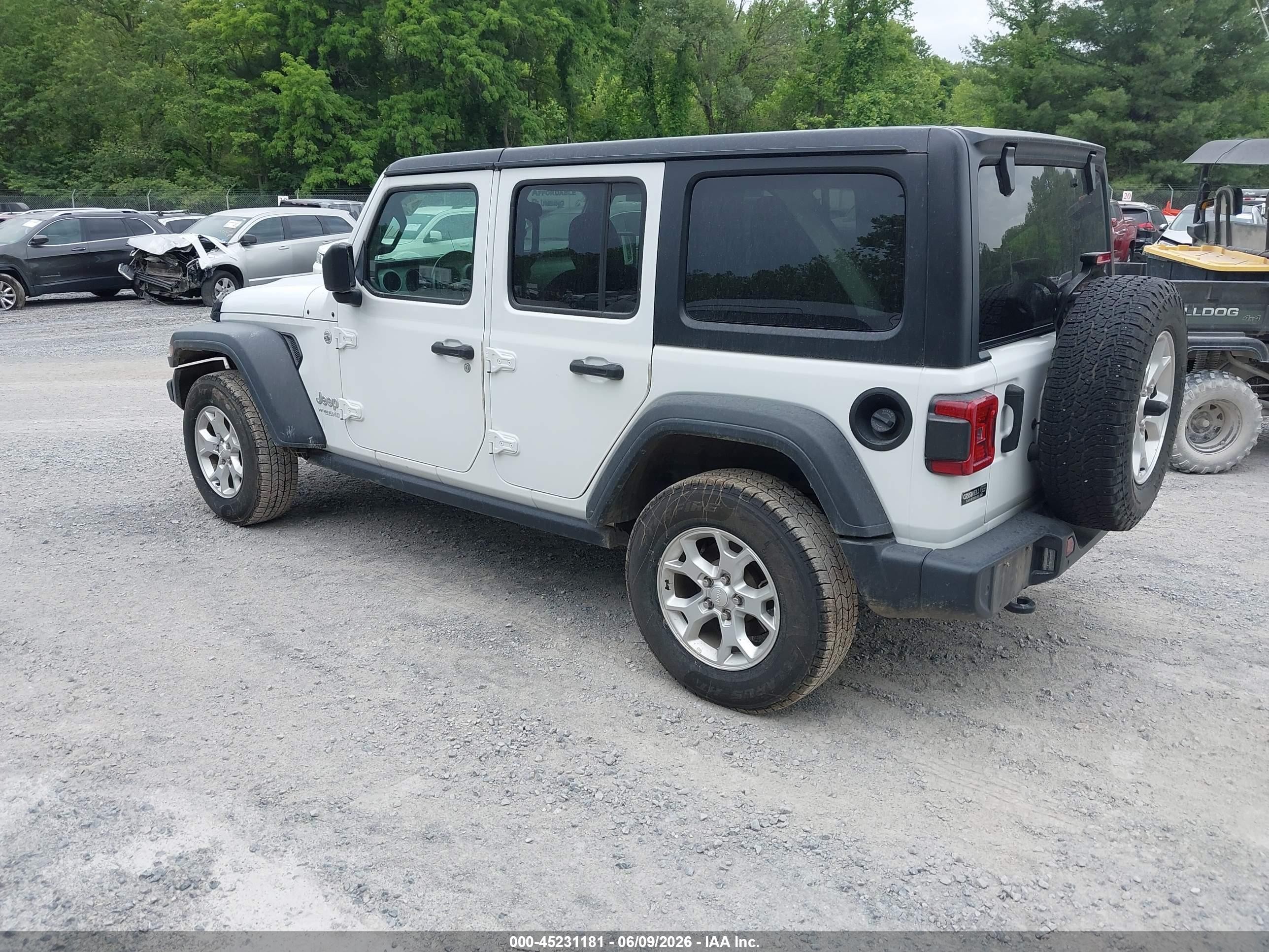 2021 Jeep Wrangler Unlimited Islander 4x4 White vin: 1C4HJXDG1MW647333