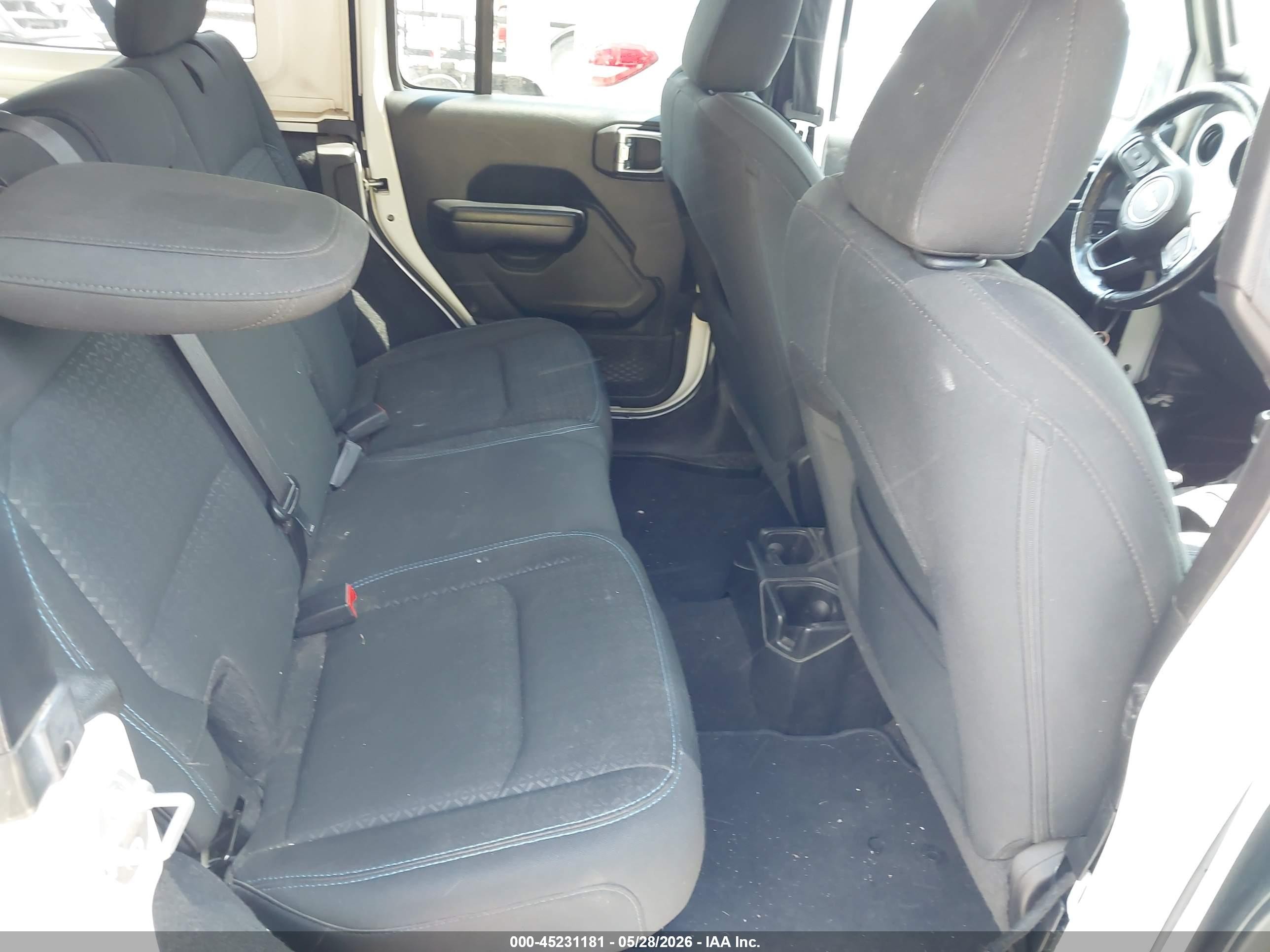 2021 Jeep Wrangler Unlimited Islander 4x4 White vin: 1C4HJXDG1MW647333