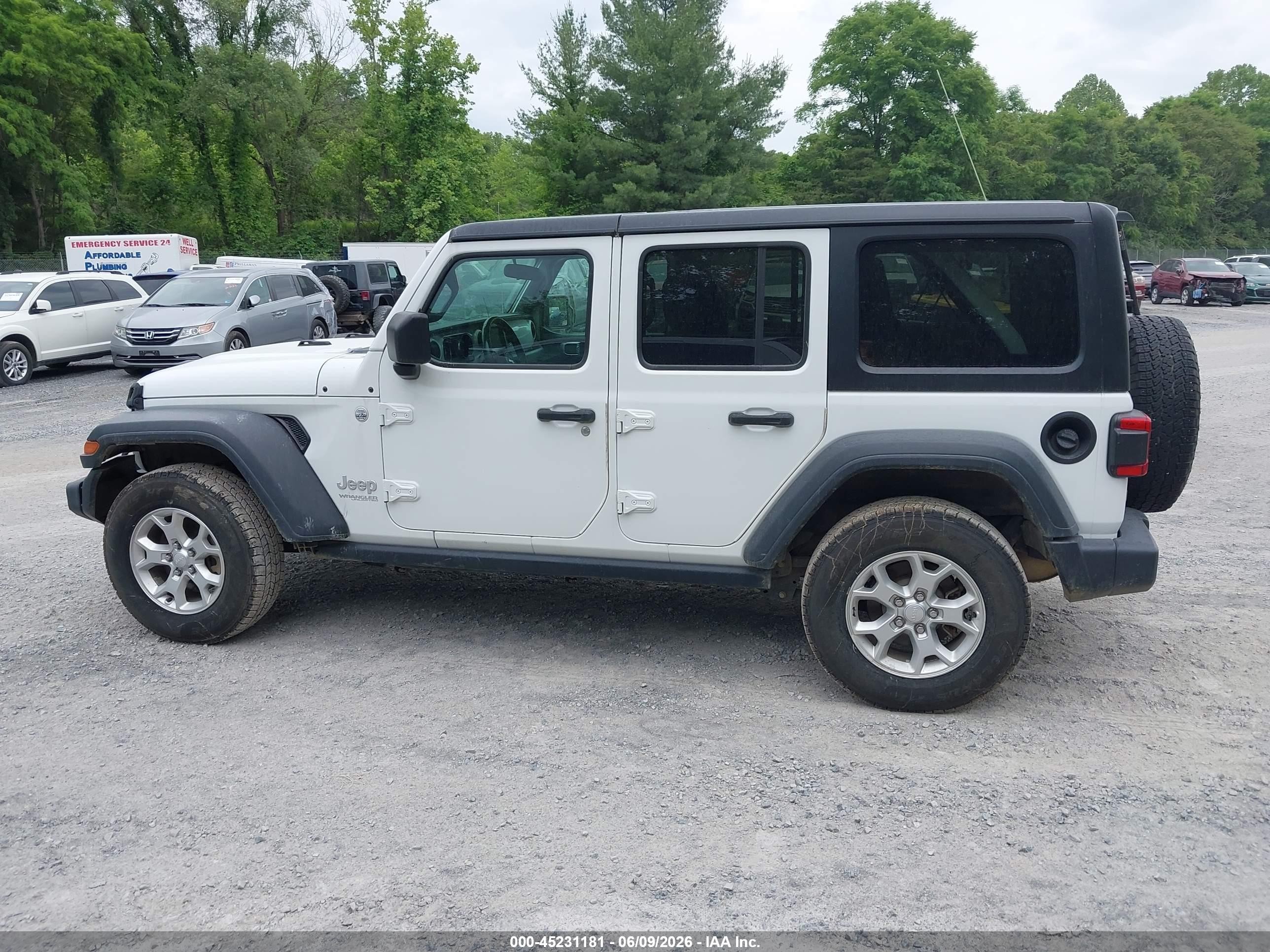 2021 Jeep Wrangler Unlimited Islander 4x4 White vin: 1C4HJXDG1MW647333