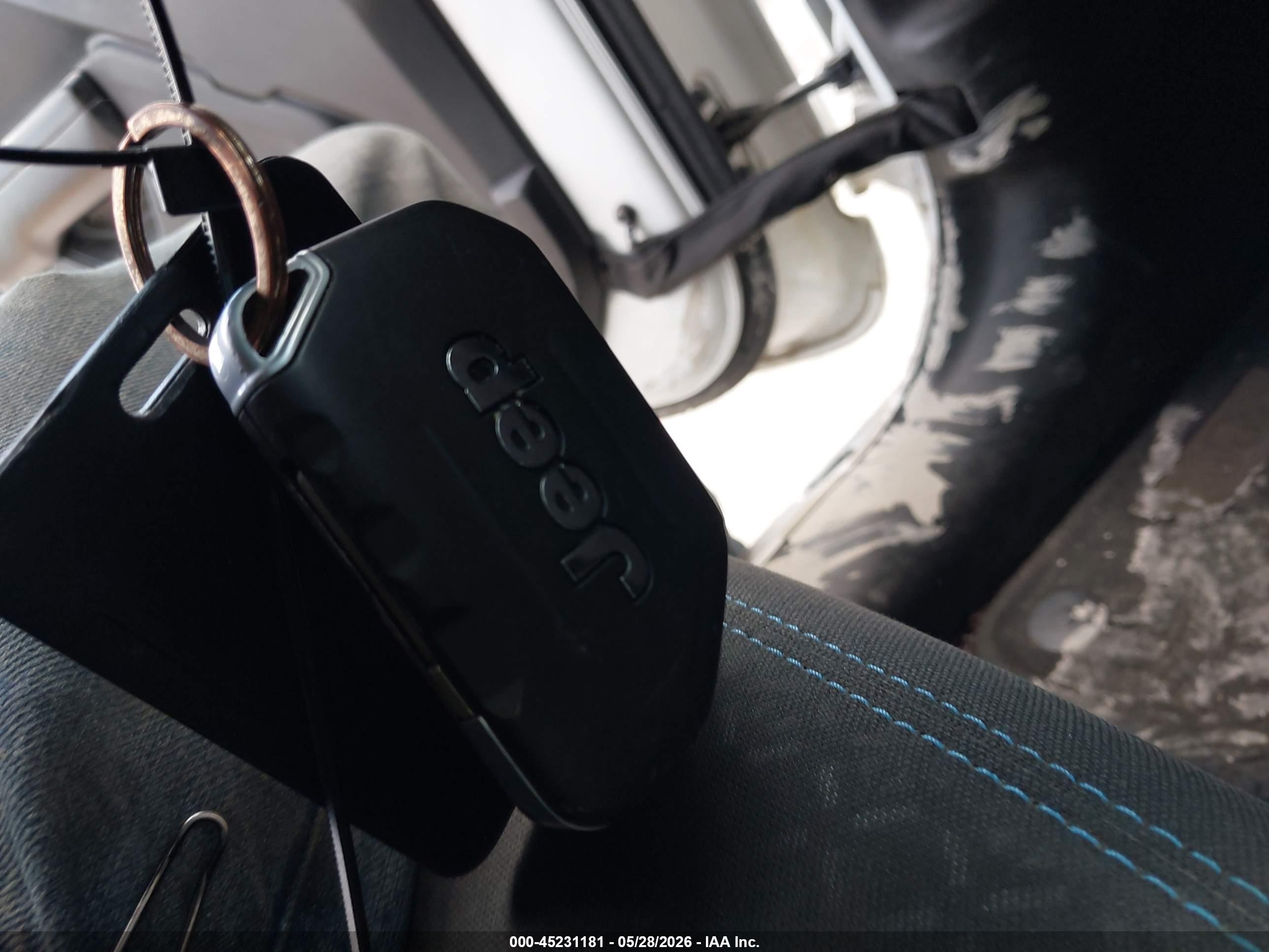 2021 Jeep Wrangler Unlimited Islander 4x4 White vin: 1C4HJXDG1MW647333
