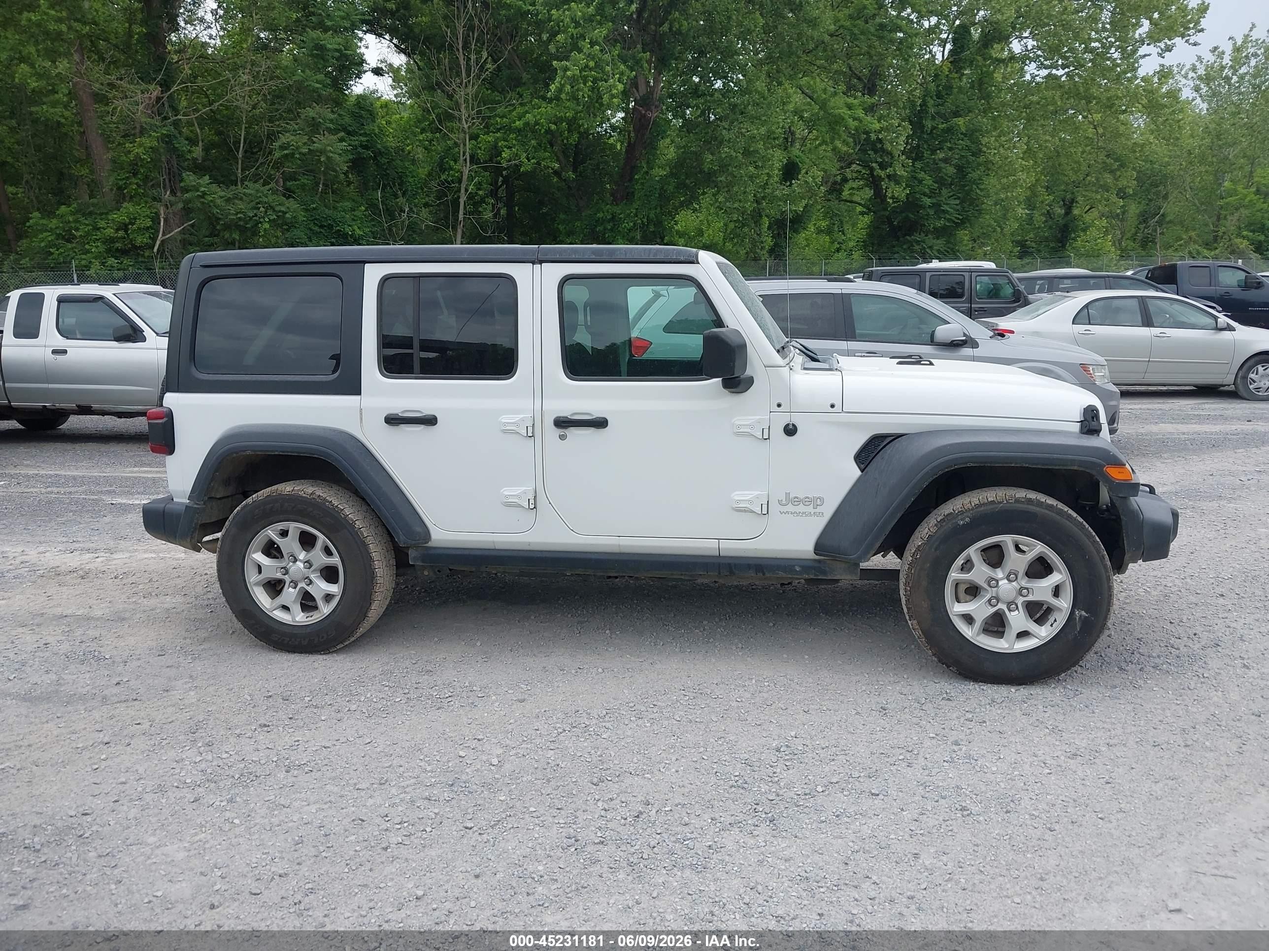 2021 Jeep Wrangler Unlimited Islander 4x4 White vin: 1C4HJXDG1MW647333