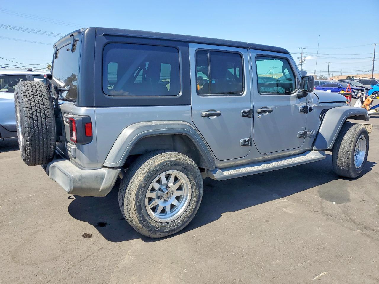 2019 Jeep Wrangler Unlimited Sport Серебряный vin: 1C4HJXDG2KW536450
