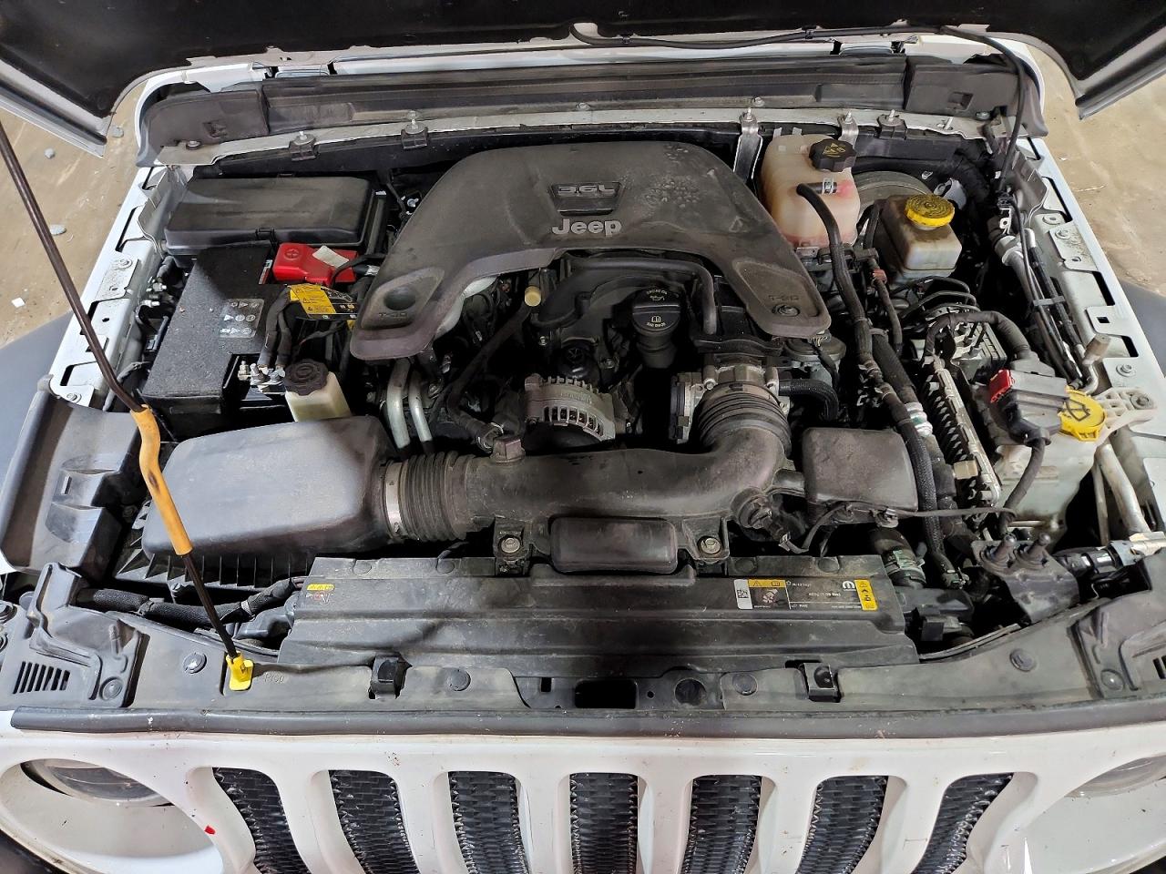 2021 Jeep Wrangler Unlimited Sport White vin: 1C4HJXDG3MW721397