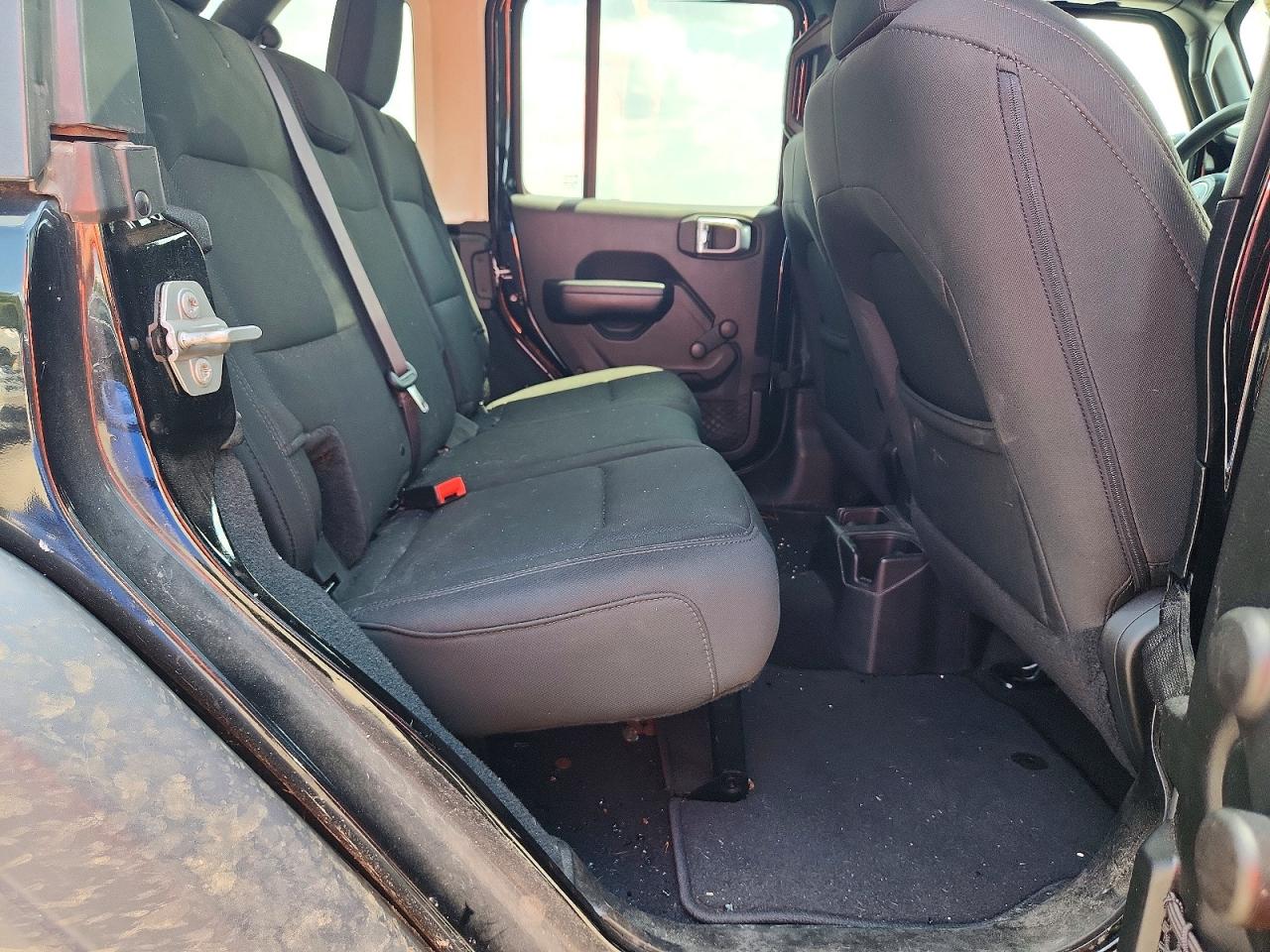 2018 Jeep Wrangler Unlimited Sport Black vin: 1C4HJXDG4JW187239