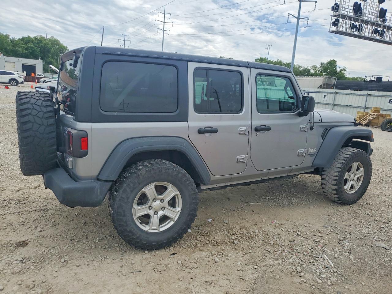 2020 Jeep Wrangler Unlimited Sport Silver vin: 1C4HJXDG6LW202116