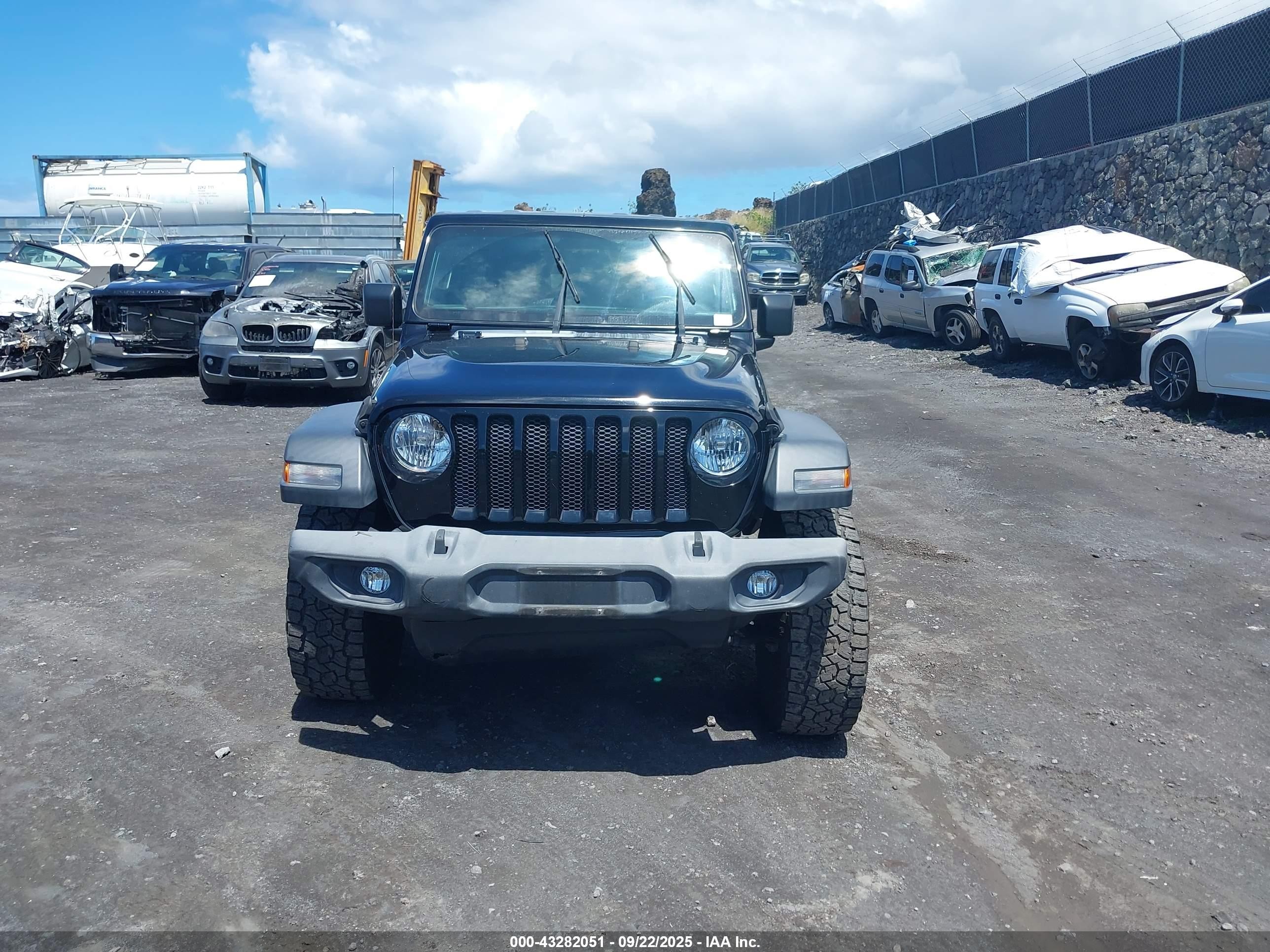 2018 Jeep Wrangler Unlimited Sport S 4x4 Черный vin: 1C4HJXDG7JW126824