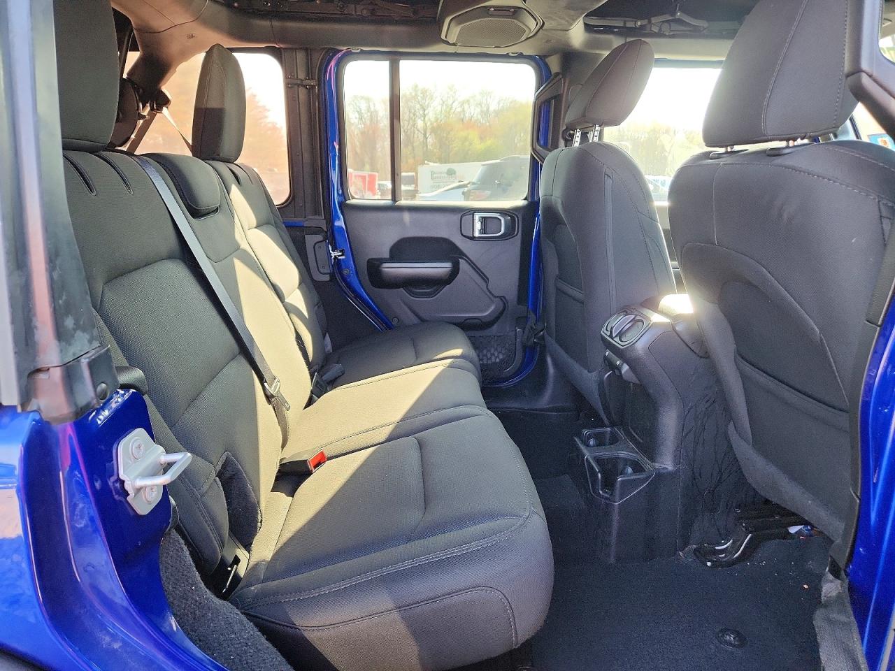 2020 Jeep Wrangler Unlimited Sport Blue vin: 1C4HJXDG7LW215005