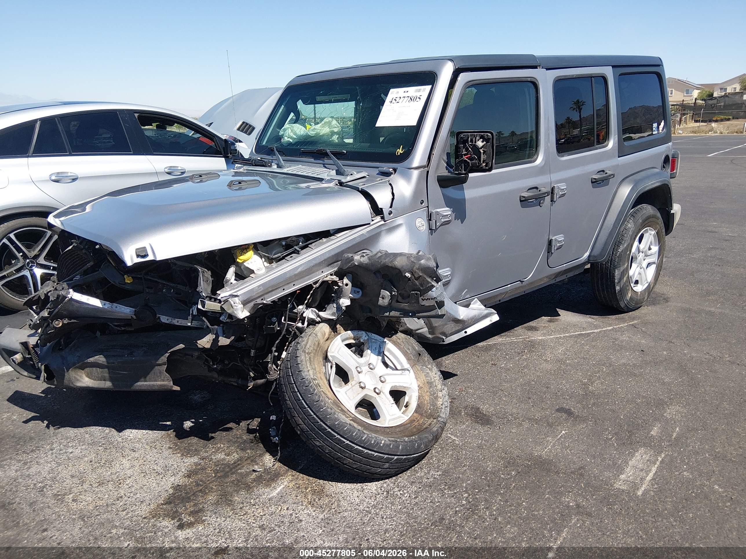 2018 Jeep Wrangler Unlimited Sport S 4x4 Silver vin: 1C4HJXDG8JW136603